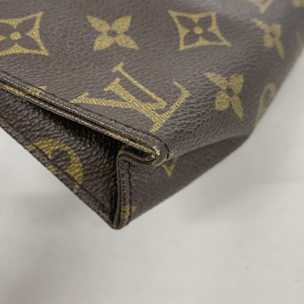 Louis Vuitton Brown Pouch (Pre-Owned)