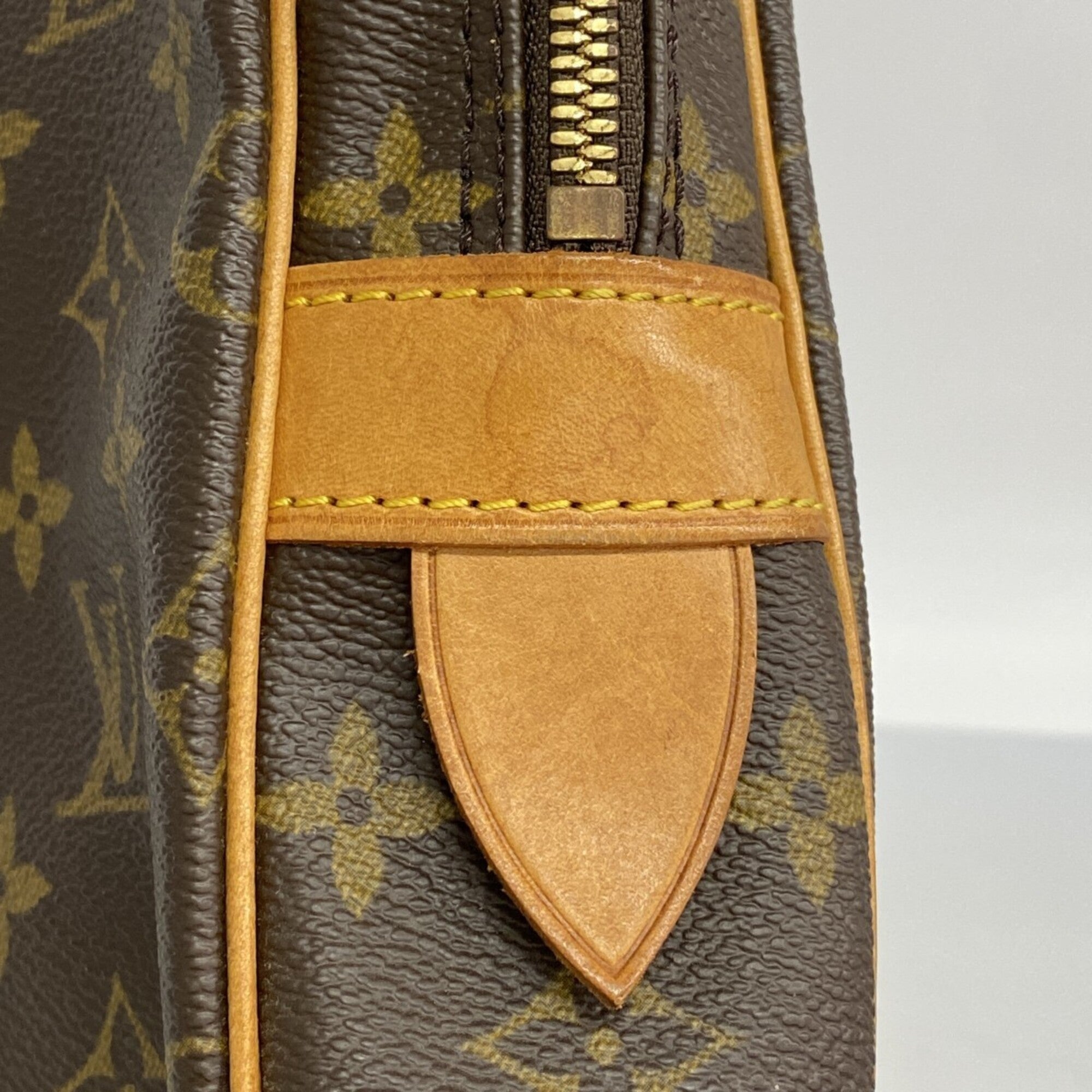 Louis Vuitton Brown Briefcase (Pre-Owned)