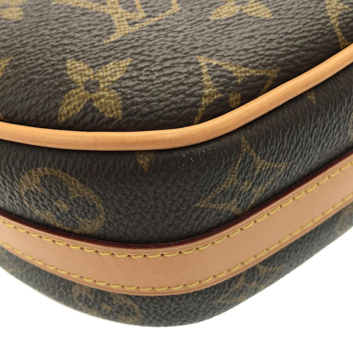 Louis Vuitton Brown Coated Canvas Shoulder Bag (Pre-Owned)