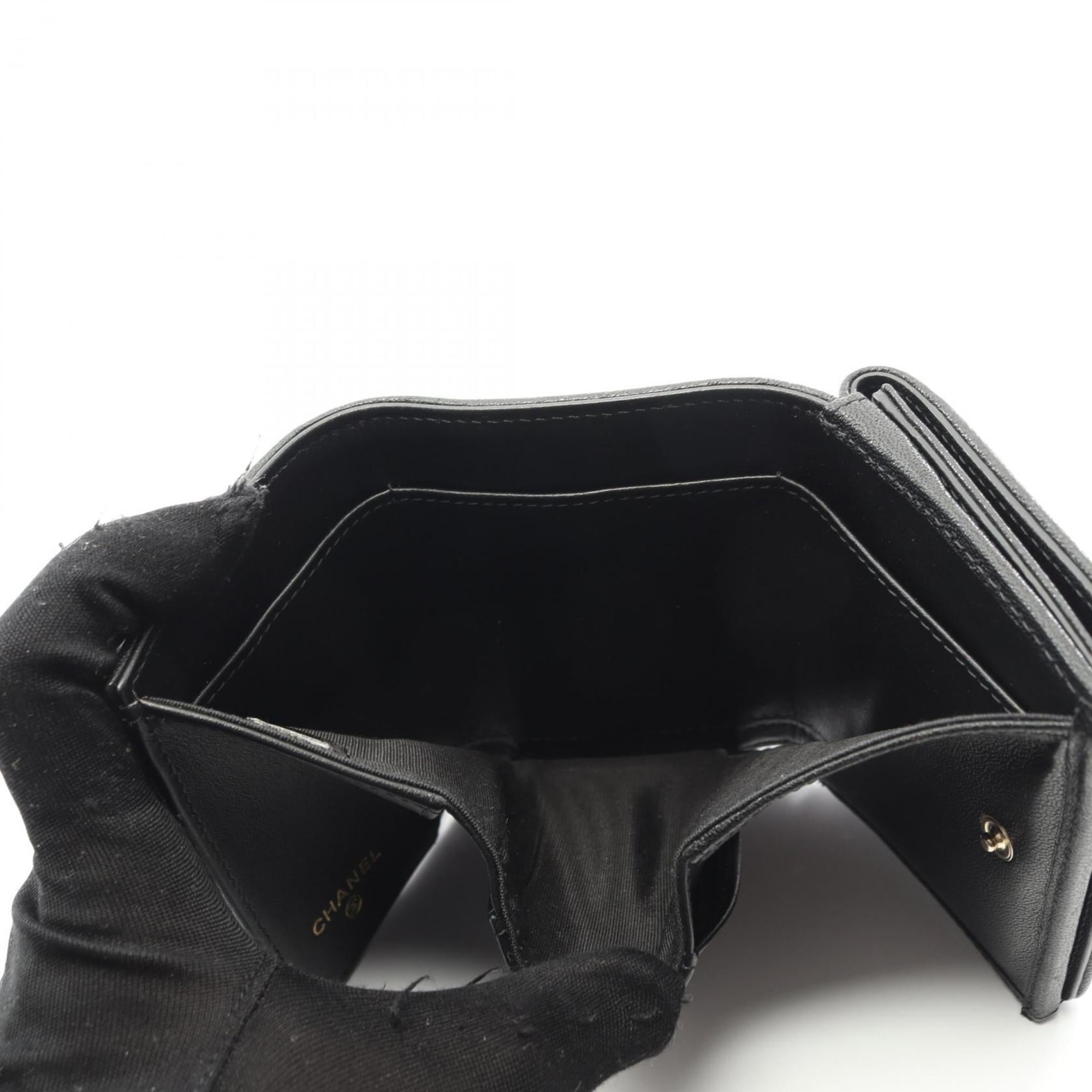 Chanel Black Leather Wallet (Tri-Fold) (Pre-Owned)