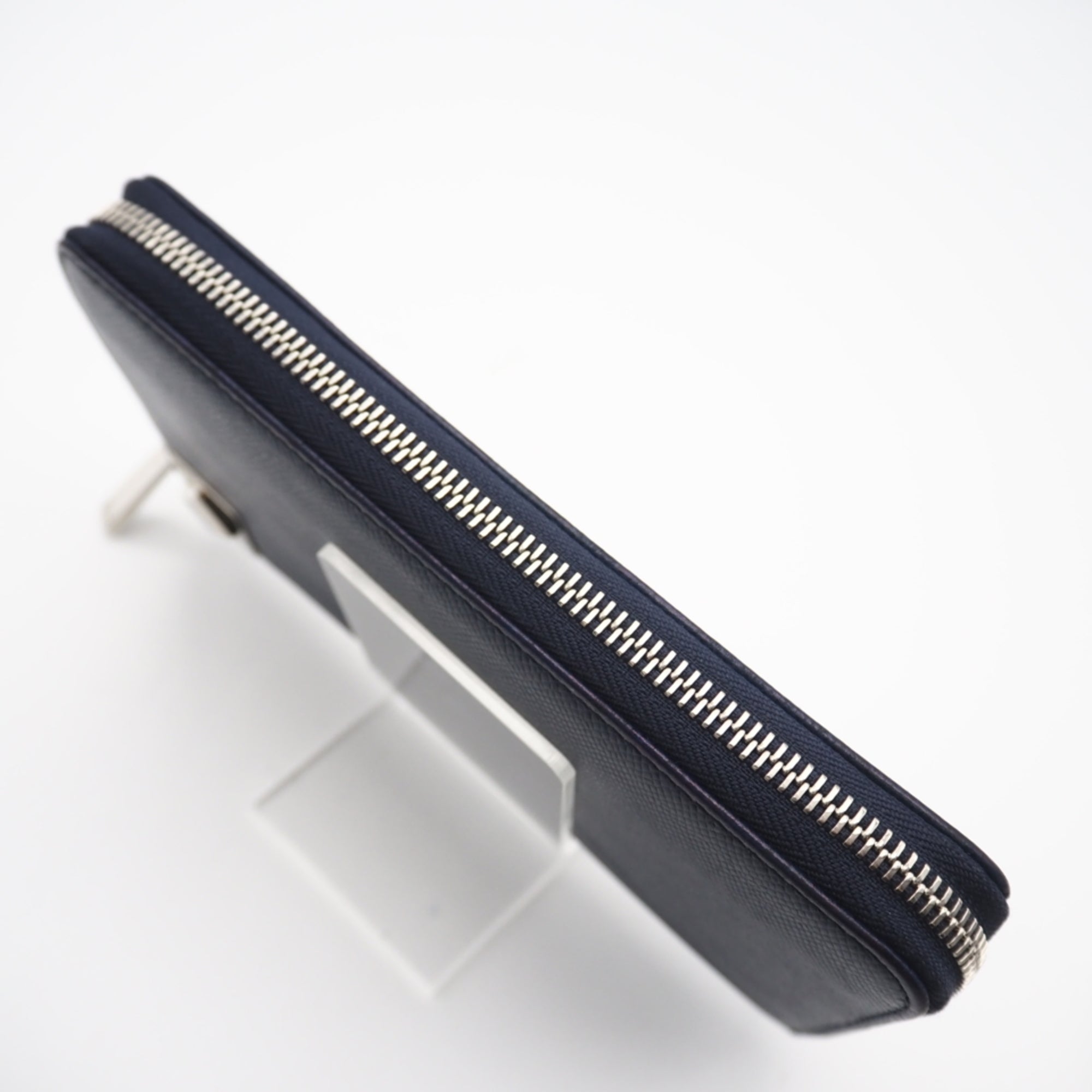 Christian Dior Blue Navy Leather Long Wallet (Bi-Fold) (Pre-Owned)