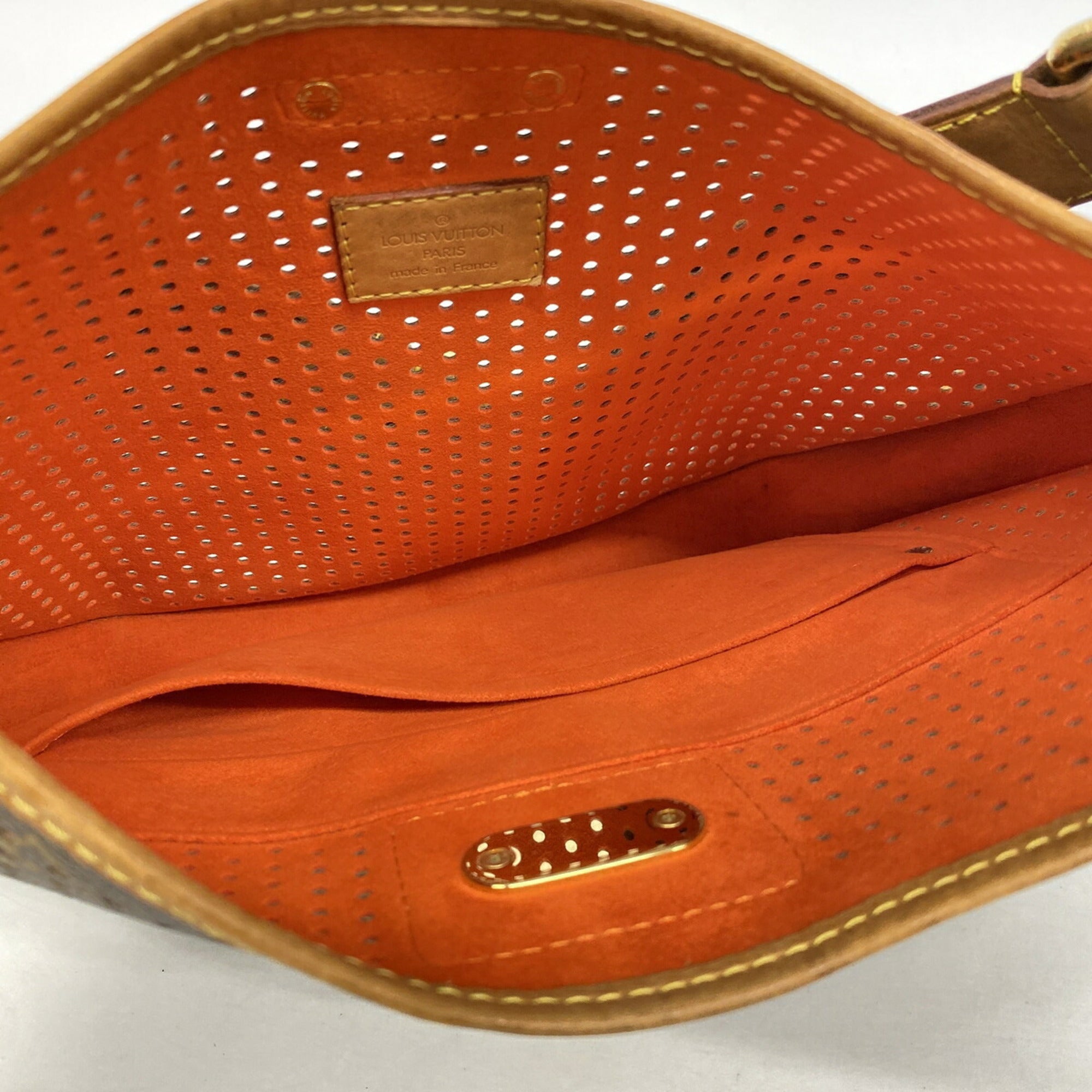 Louis Vuitton Lv Orange Shoulder Bag (Pre-Owned)