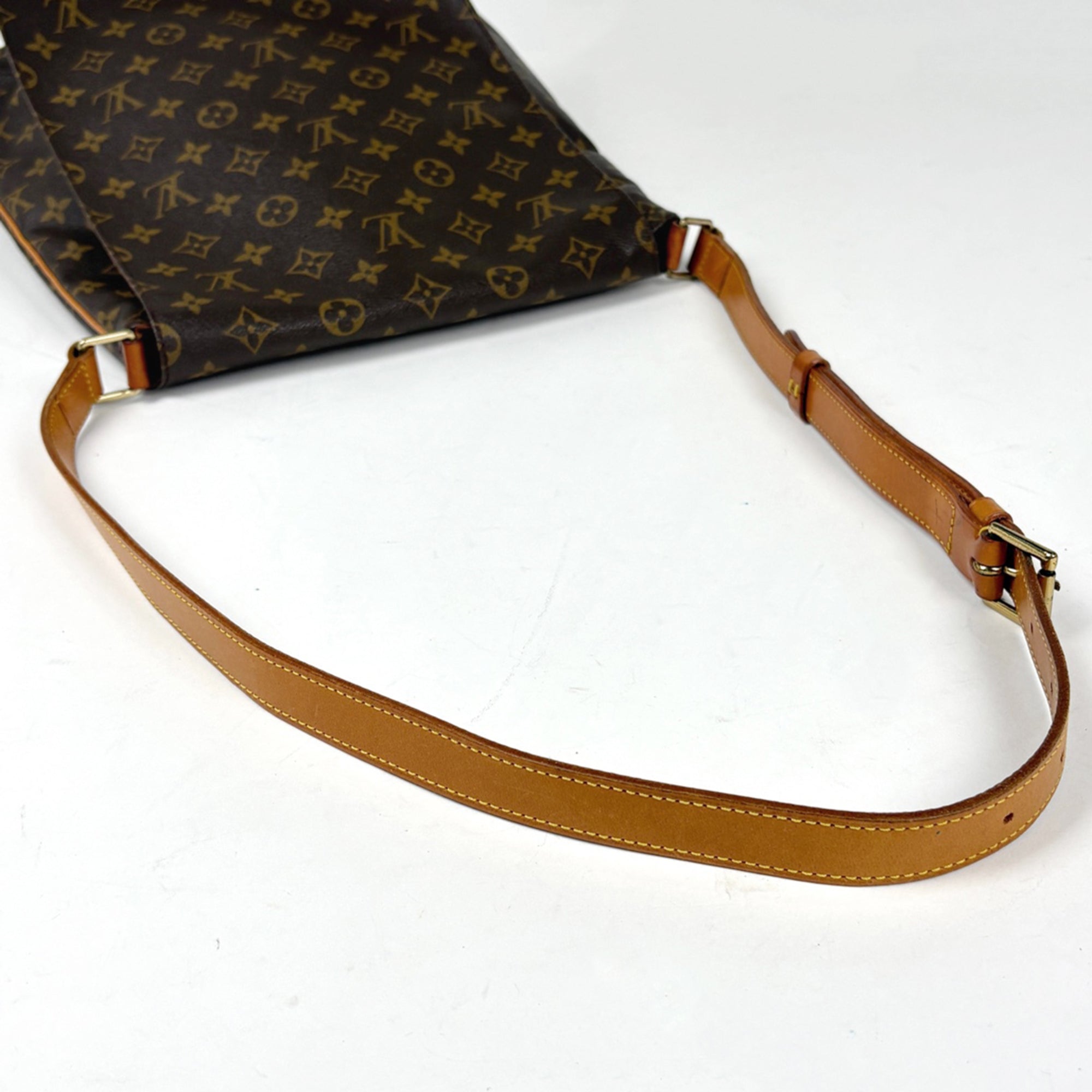 Louis Vuitton Monogram Brown Monogram Shoulder Bag (Pre-Owned)