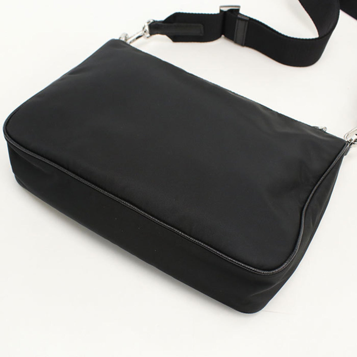 Prada Black Nylon Shoulder Bag (Pre-Owned)