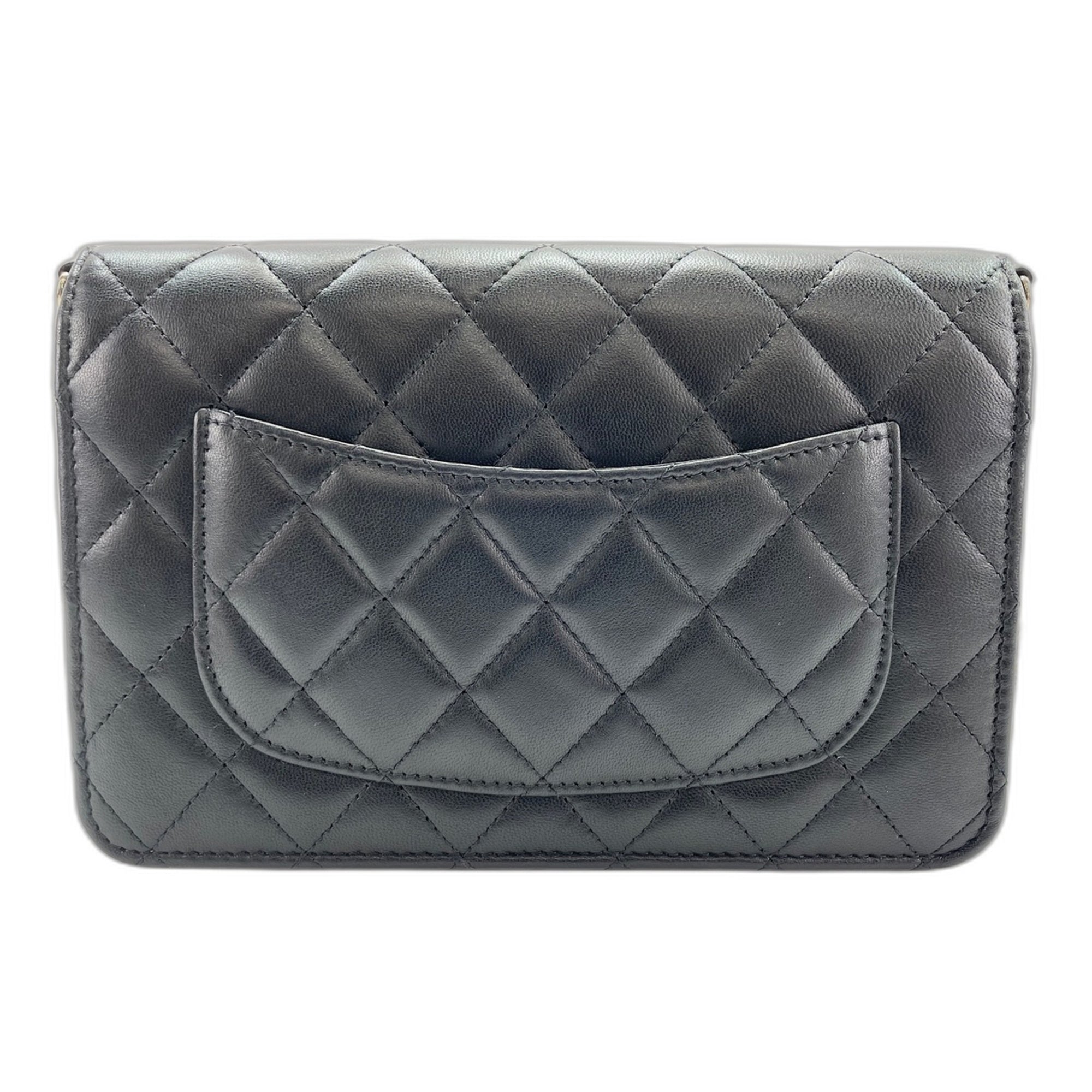 Chanel Black Shoulder Bag (Pre-Owned)