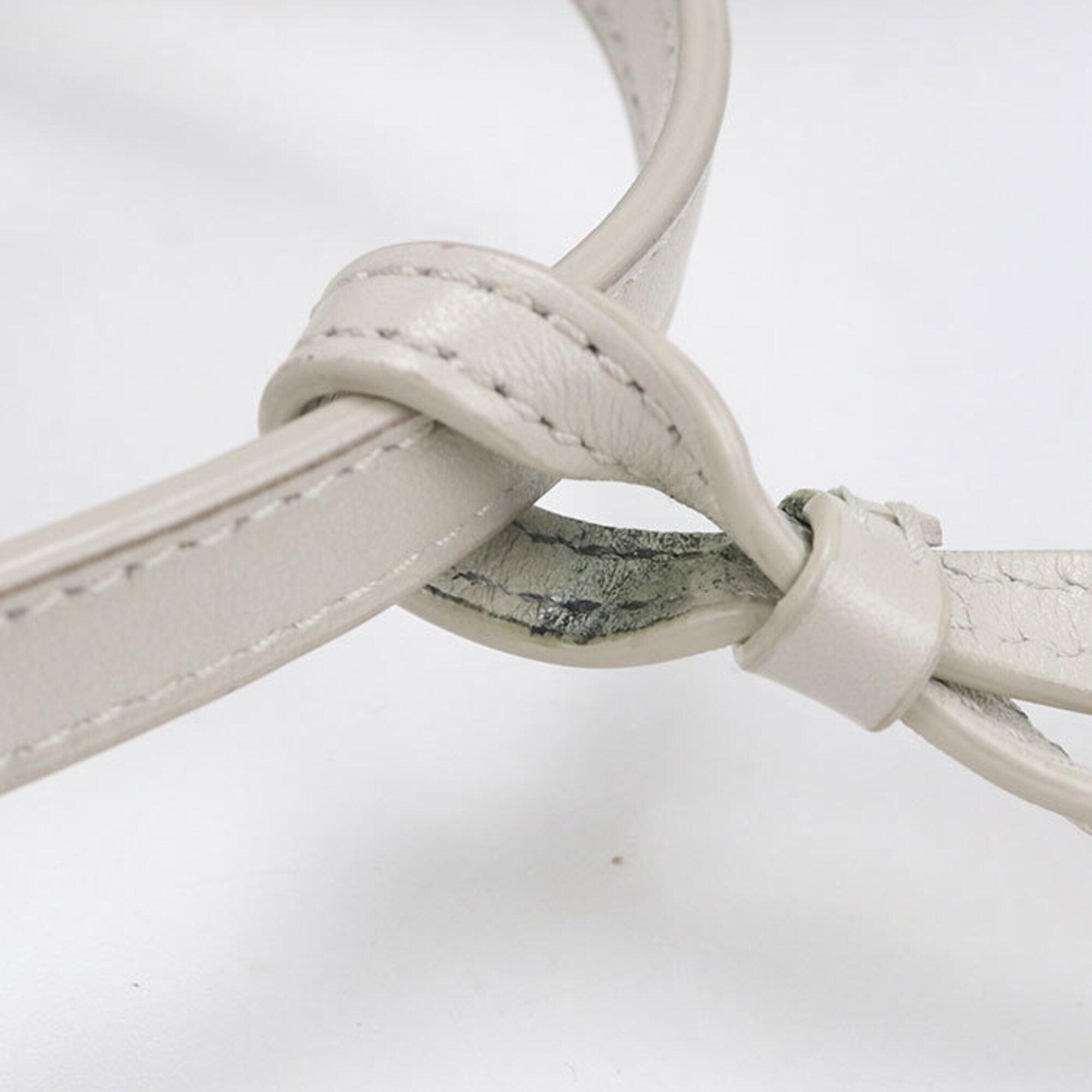 Saint Laurent White Leather Shoulder Bag (Pre-Owned)