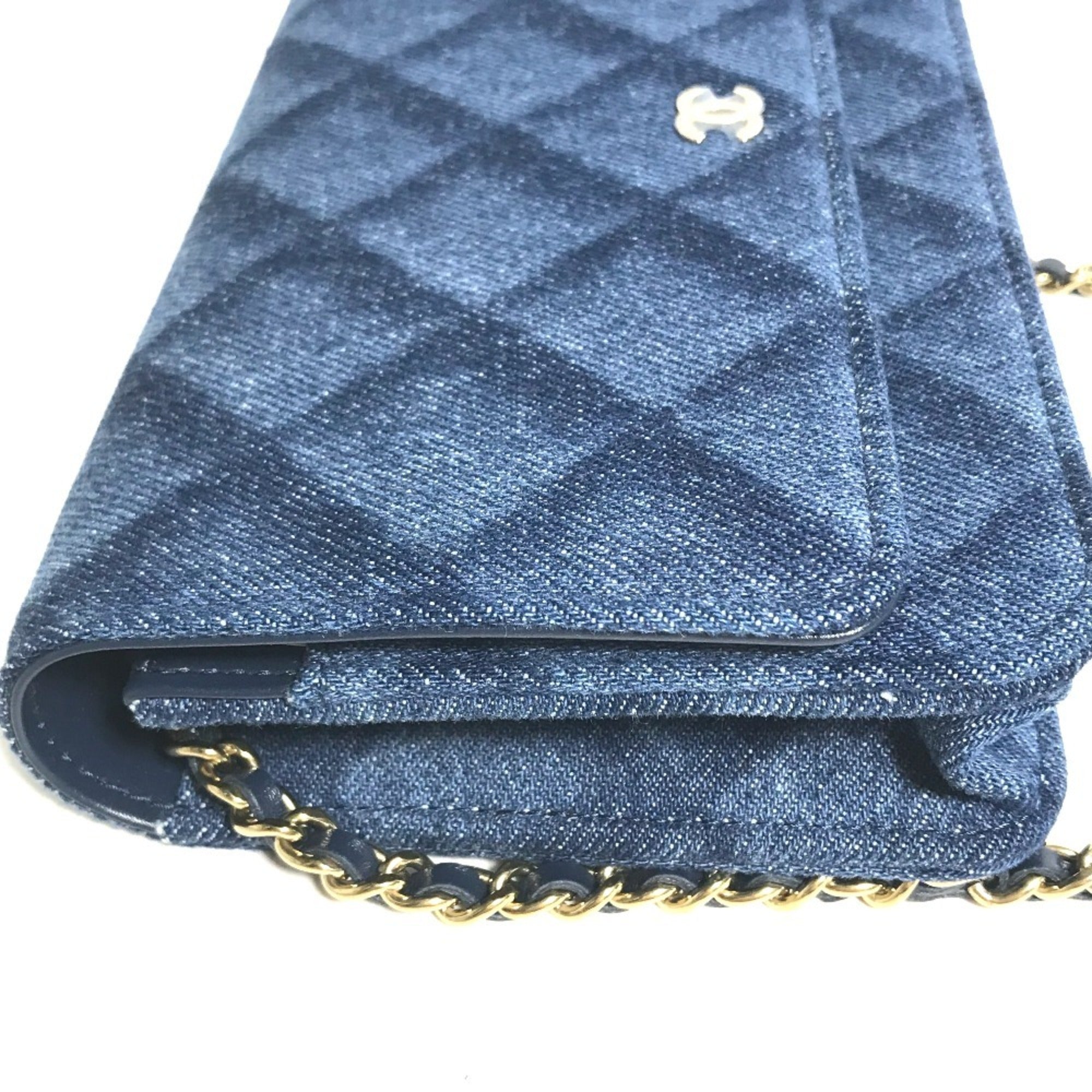 Chanel Blue Denim Shoulder Bag (Pre-Owned)