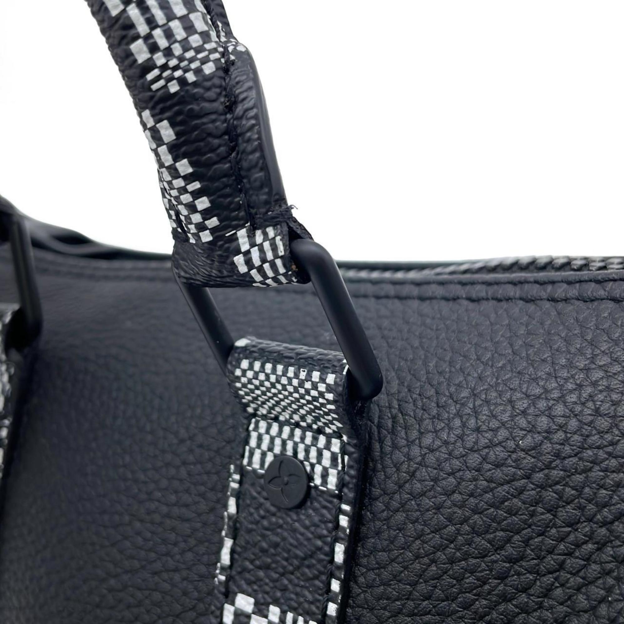 Louis Vuitton Black Leather Shoulder Bag (Pre-Owned)