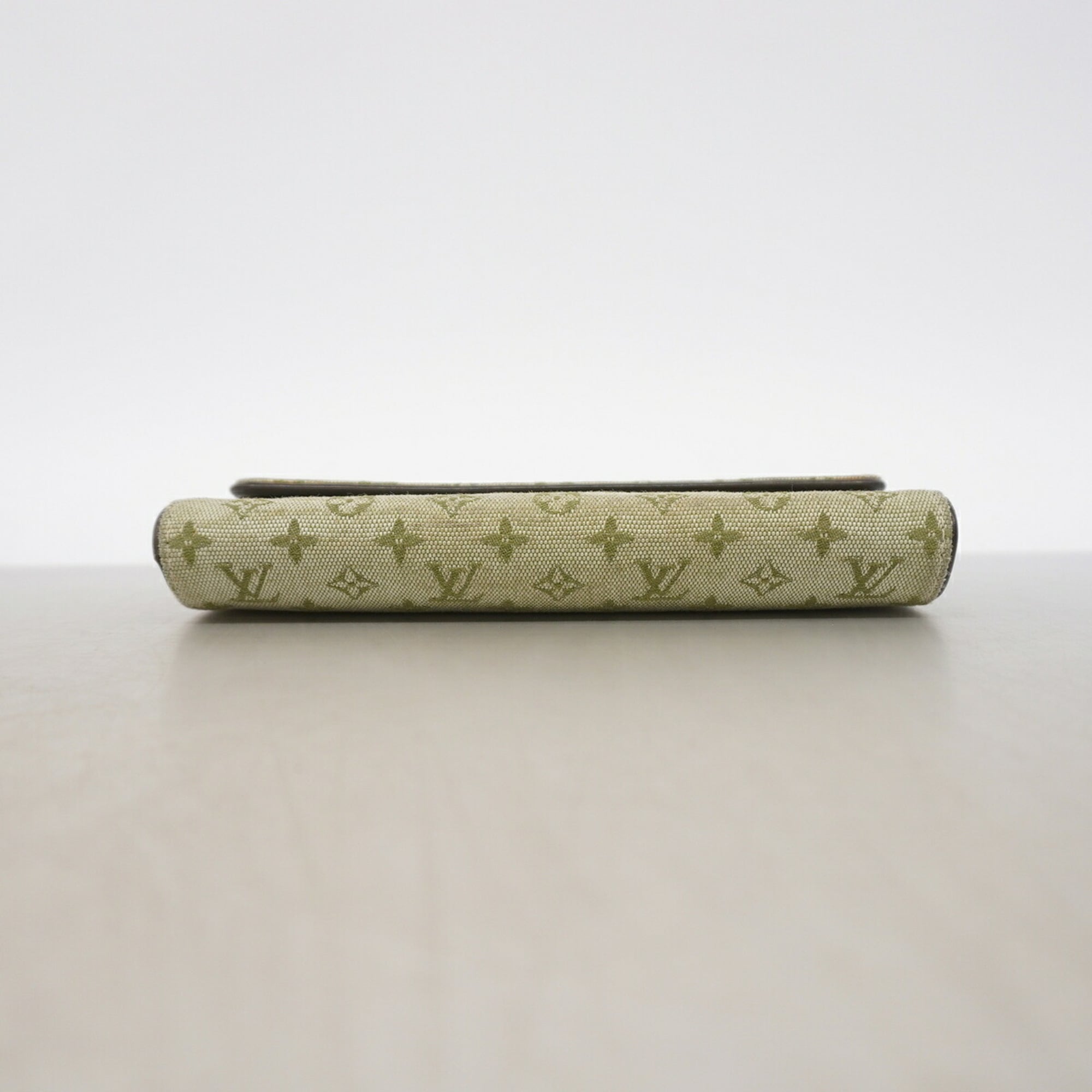 Louis Vuitton Khaki Long Wallet (Tri-Fold) (Pre-Owned)