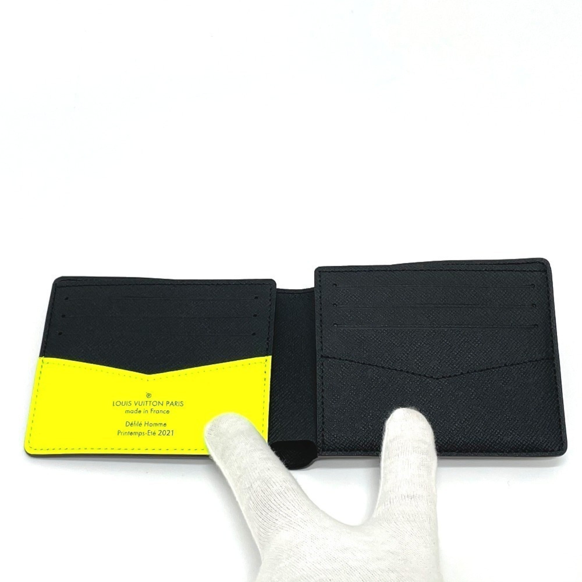 Louis Vuitton Brown Monogram Monogram Wallet (Bi-Fold) (Pre-Owned)