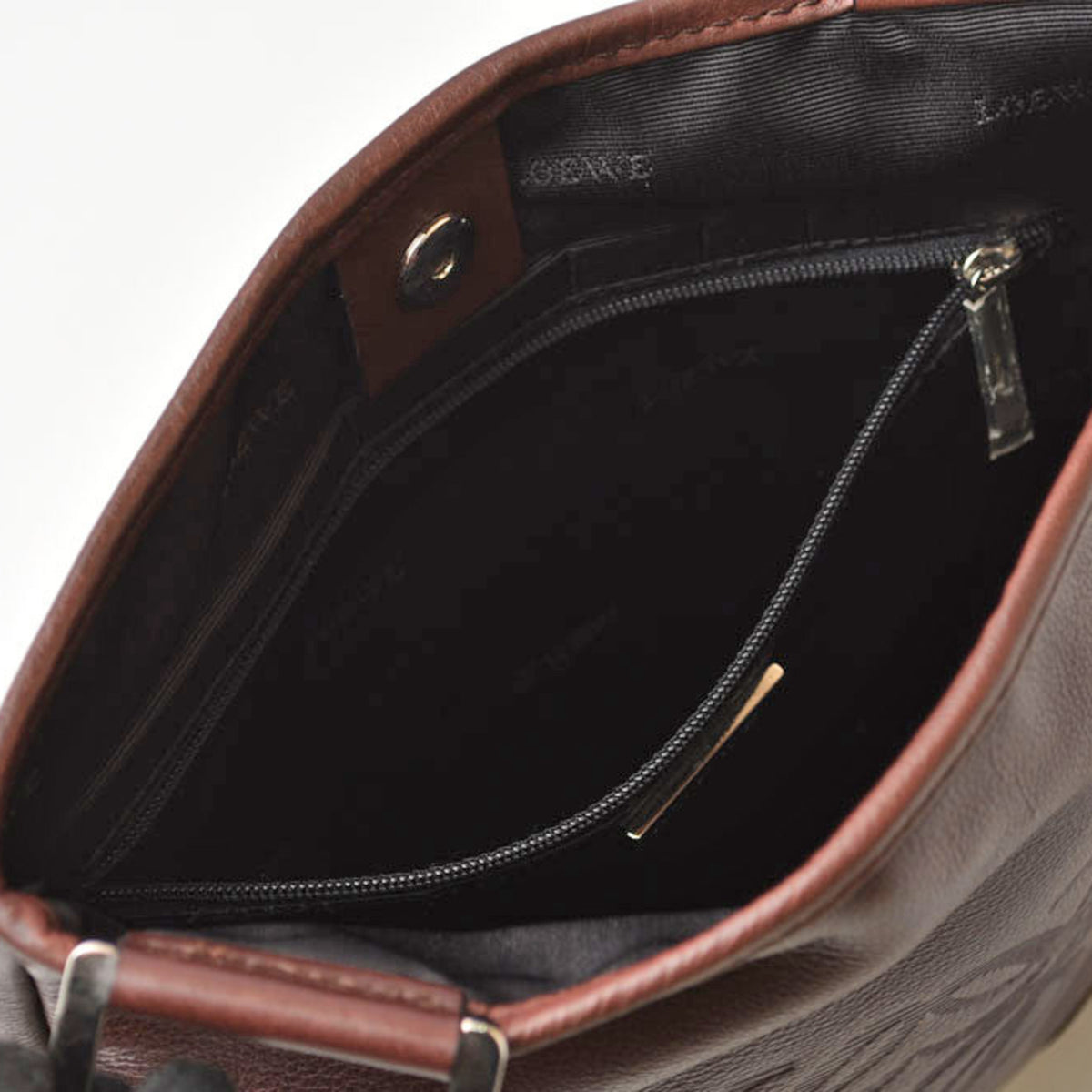 Loewe Brown Leather Shoulder Bag (Pre-Owned)