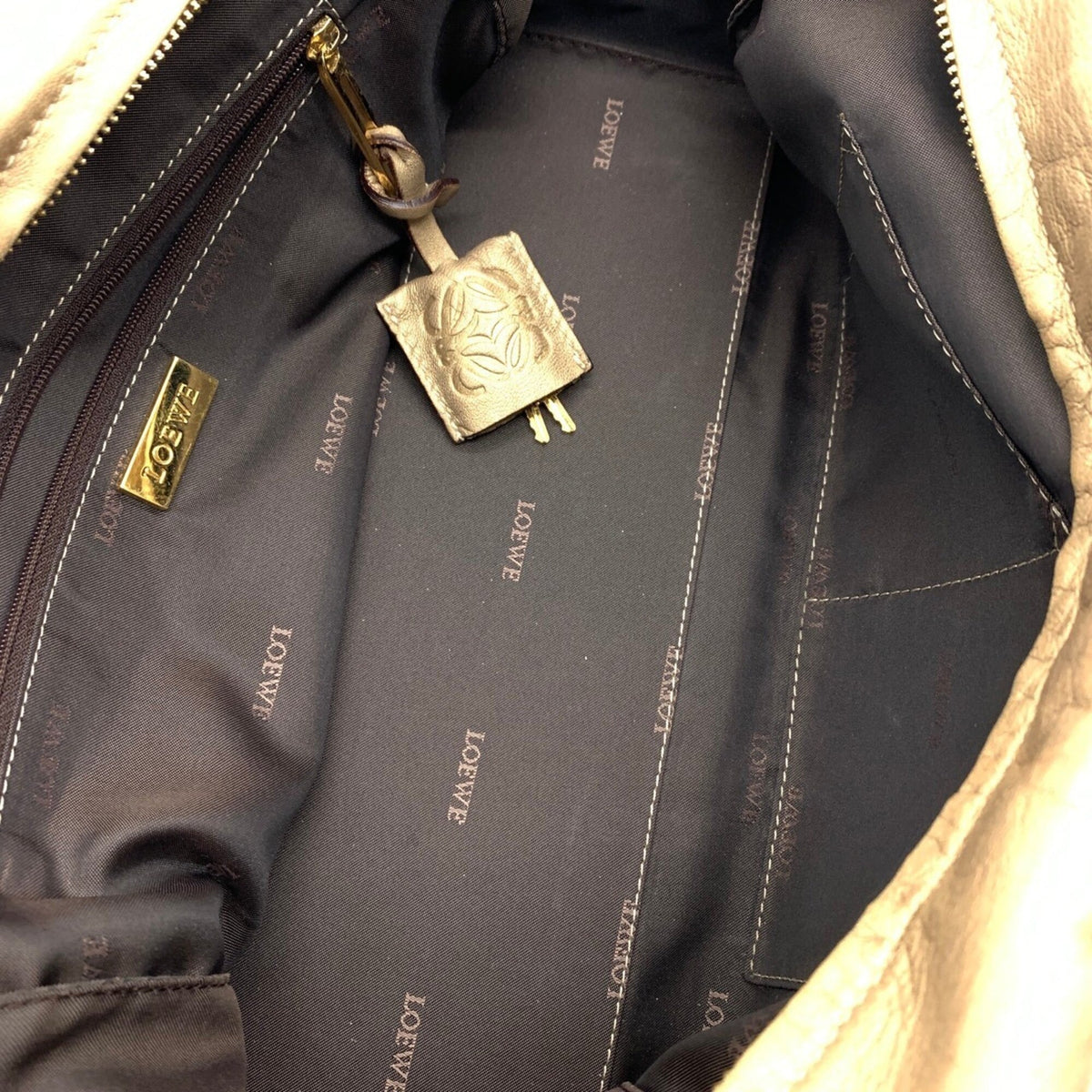 Loewe Gold Leather Handbag (Pre-Owned)