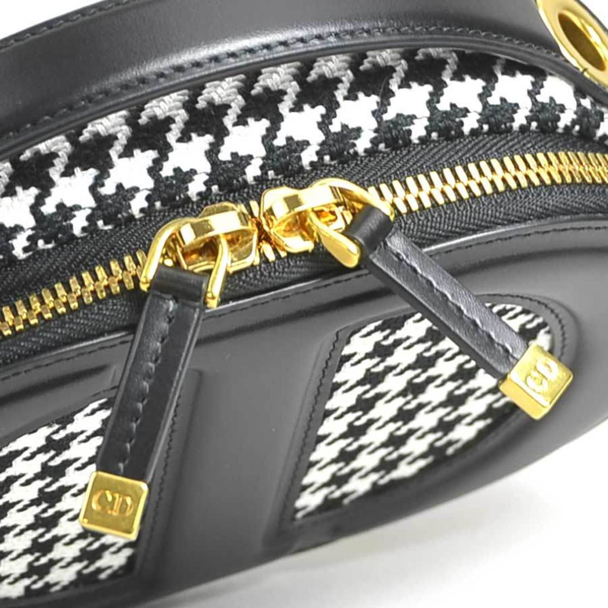 Christian Dior Black White Leather Canvas Shoulder Bag (Pre-Owned)