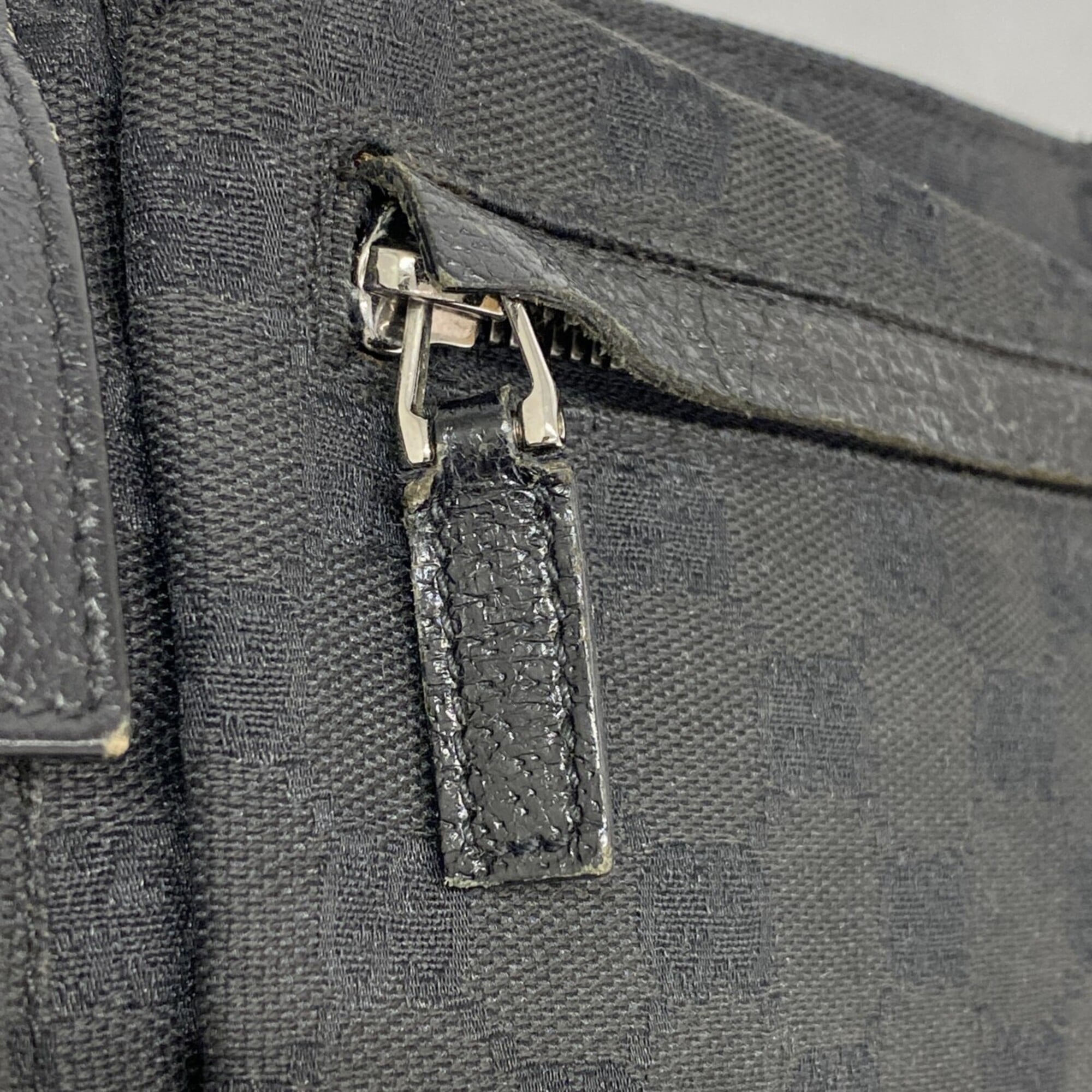 Gucci Black Canvas Fanny Pack (Pre-Owned)