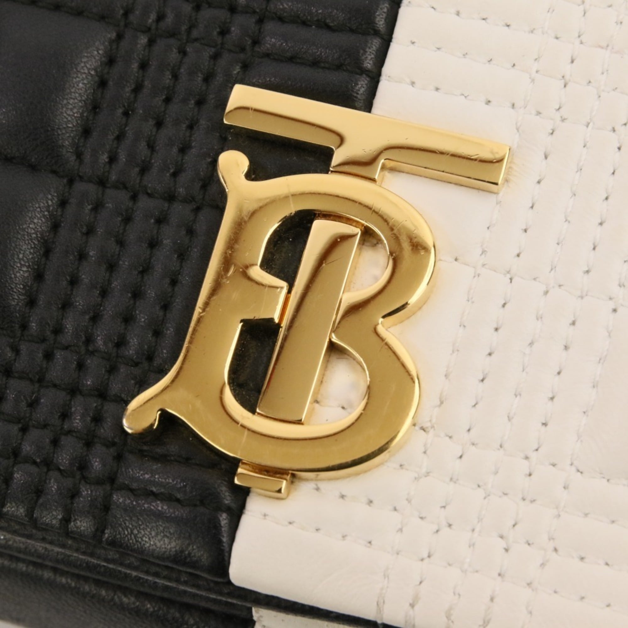 Burberry Black White Quilting Shoulder Bag (Pre-Owned)