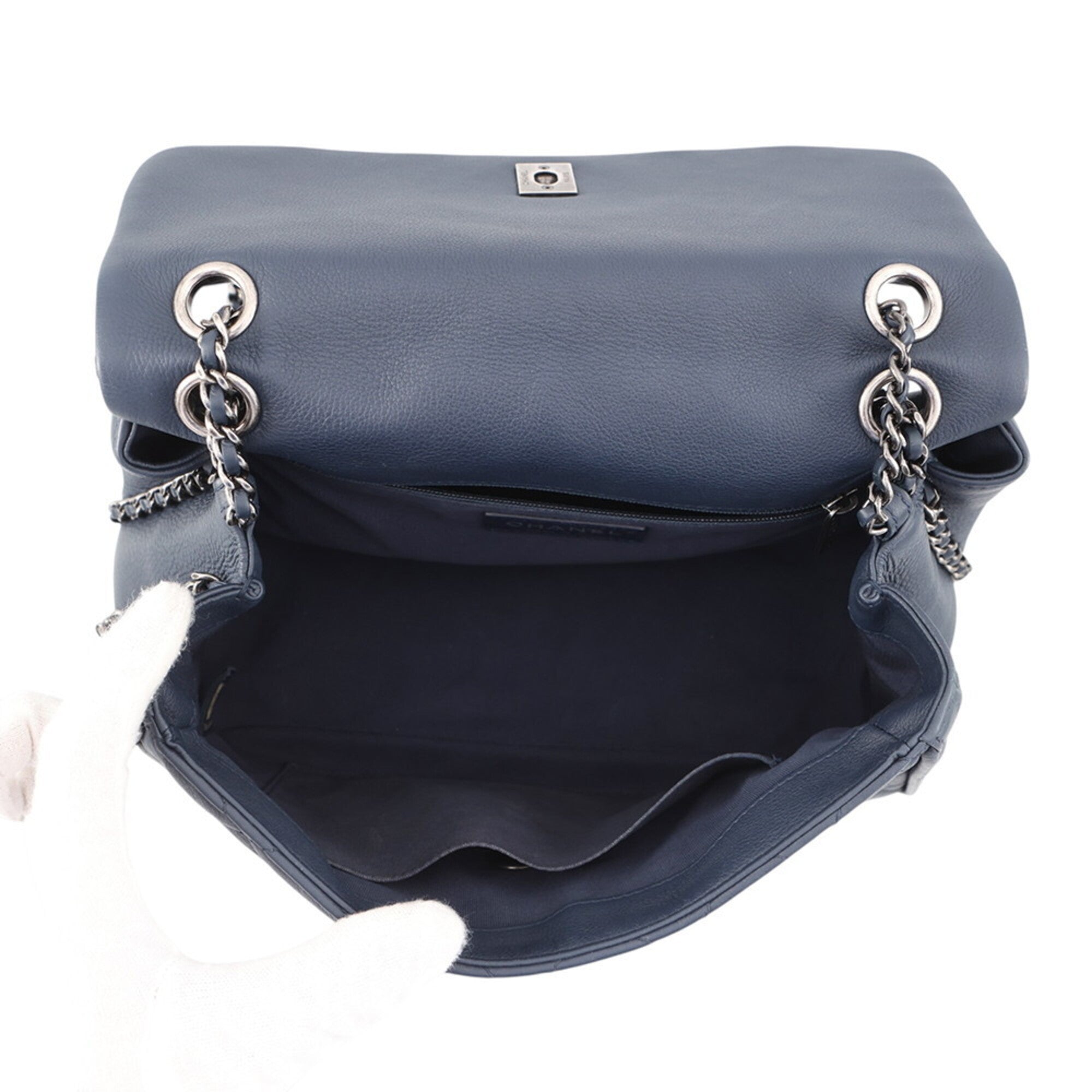 Chanel Navy Leather Handbag Shoulder Bag (Pre-Owned)