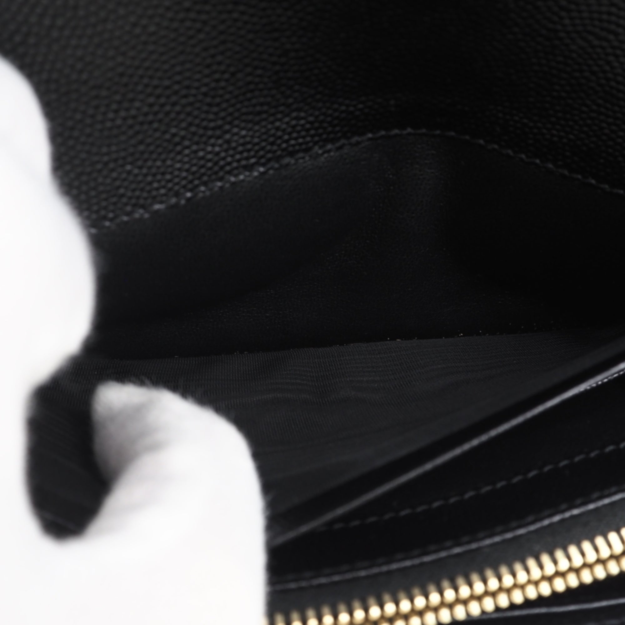 Yves Saint Laurent Black Leather Long Wallet (Bi-Fold) (Pre-Owned)