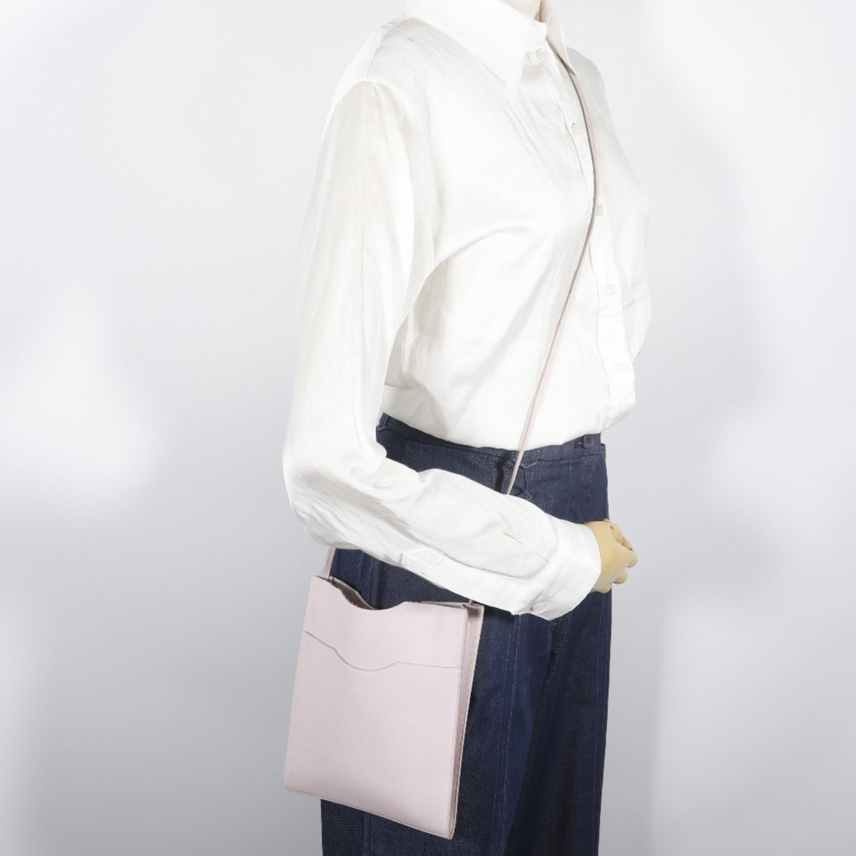 Hermes Onimaitou Pink Leather Shoulder Bag (Pre-Owned)