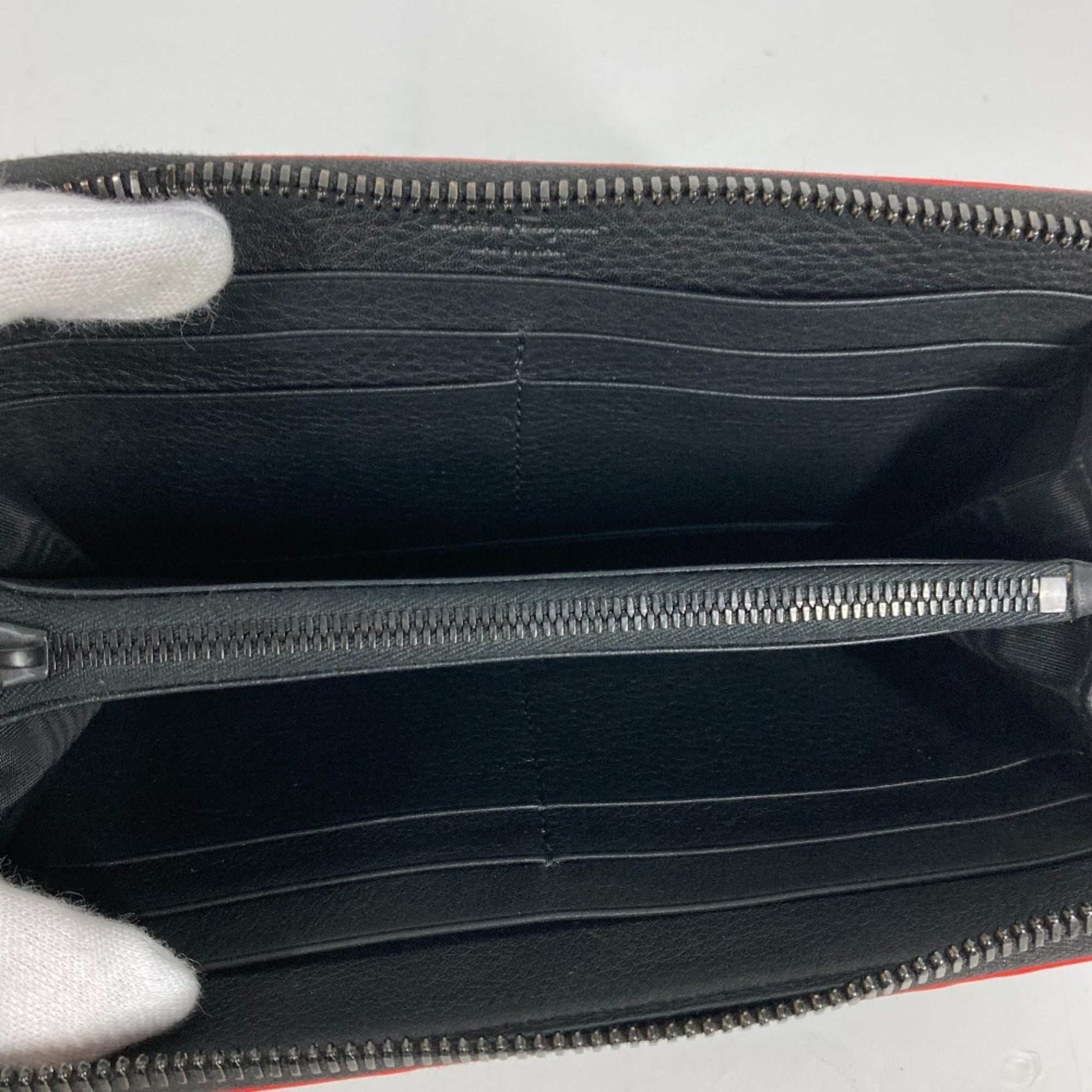 Salvatore Ferragamo Black Red Color Leather Long Wallet (Bi-Fold) (Pre-Owned)