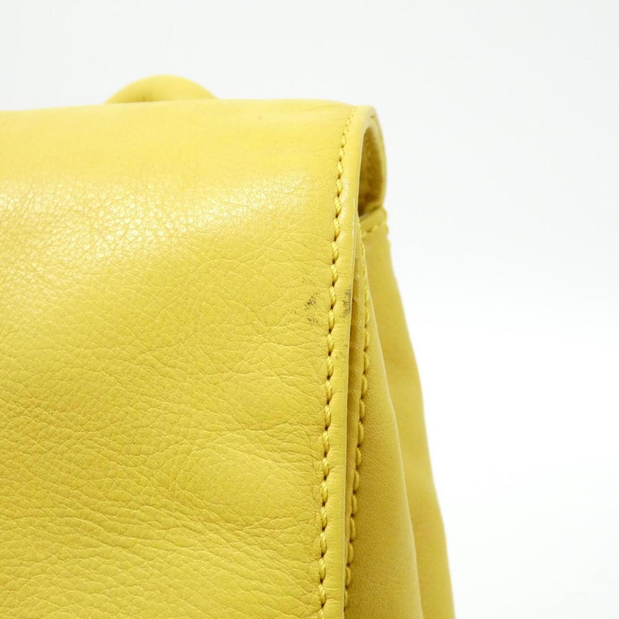 Chanel Yellow Leather Shoulder Bag (Pre-Owned)