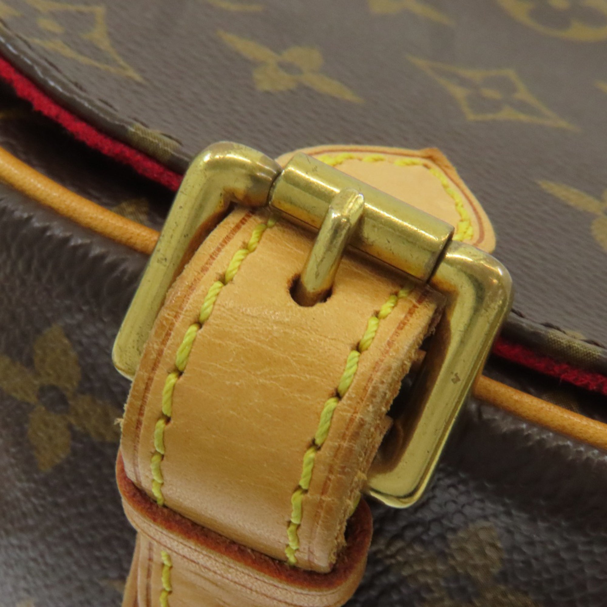 Louis Vuitton Monogram Monogram Shoulder Bag (Pre-Owned)