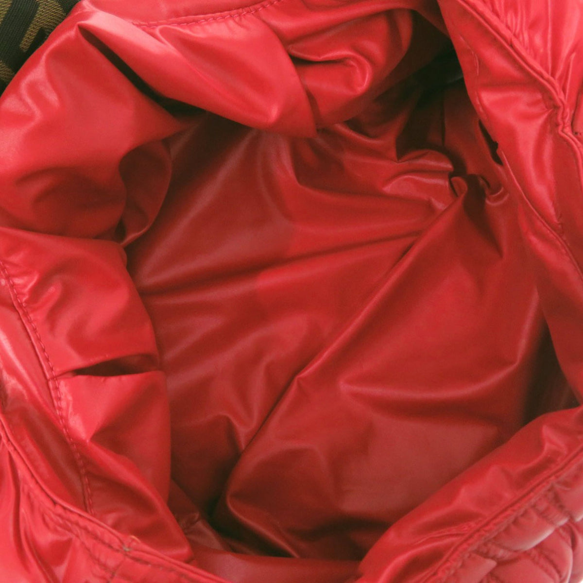 Fendi Red Color Nylon Leather Handbag (Pre-Owned)