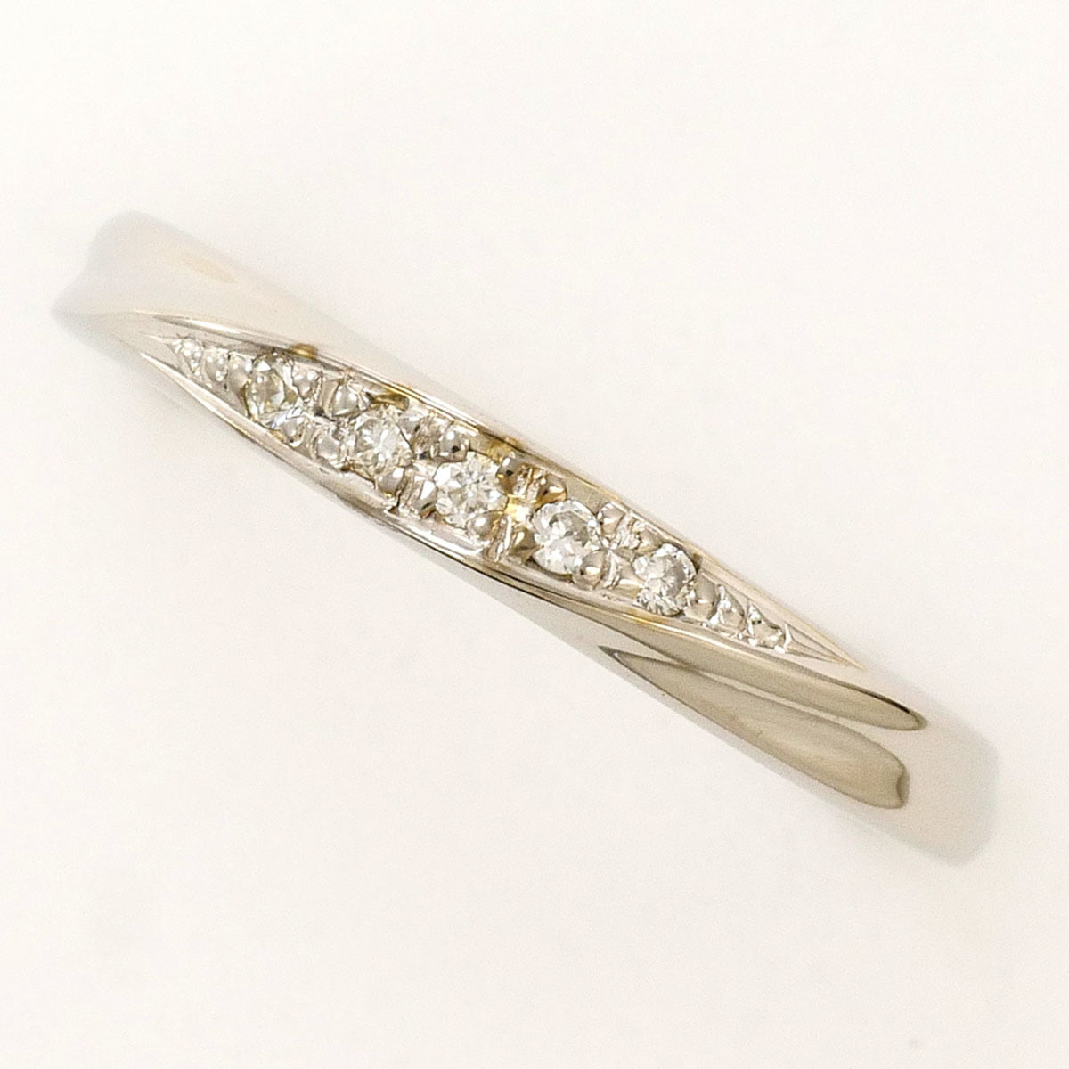 Unbranded White Gold White Gold (10K) Band Ring (Pre-Owned)