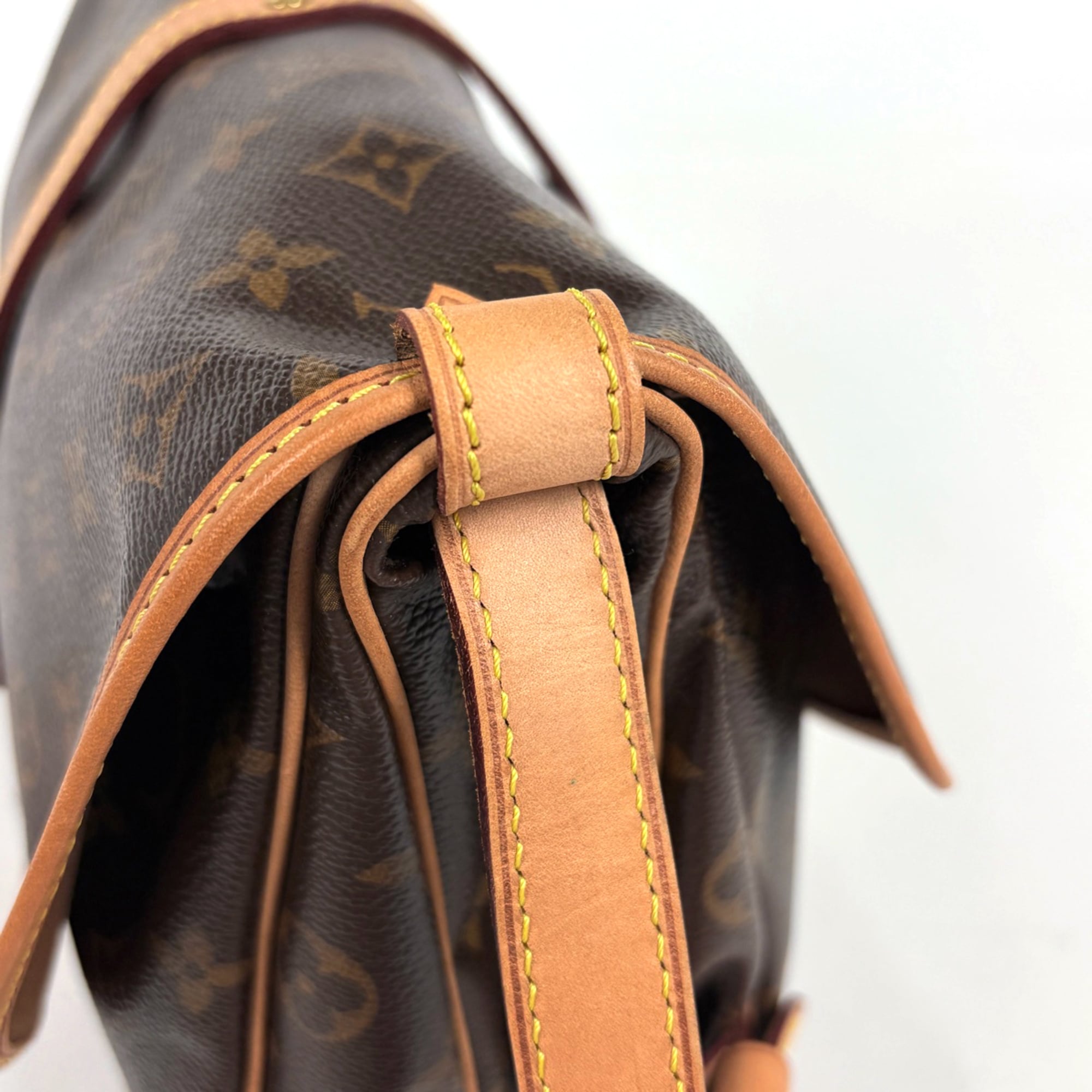 Louis Vuitton Brown Monogram Shoulder Bag (Pre-Owned)