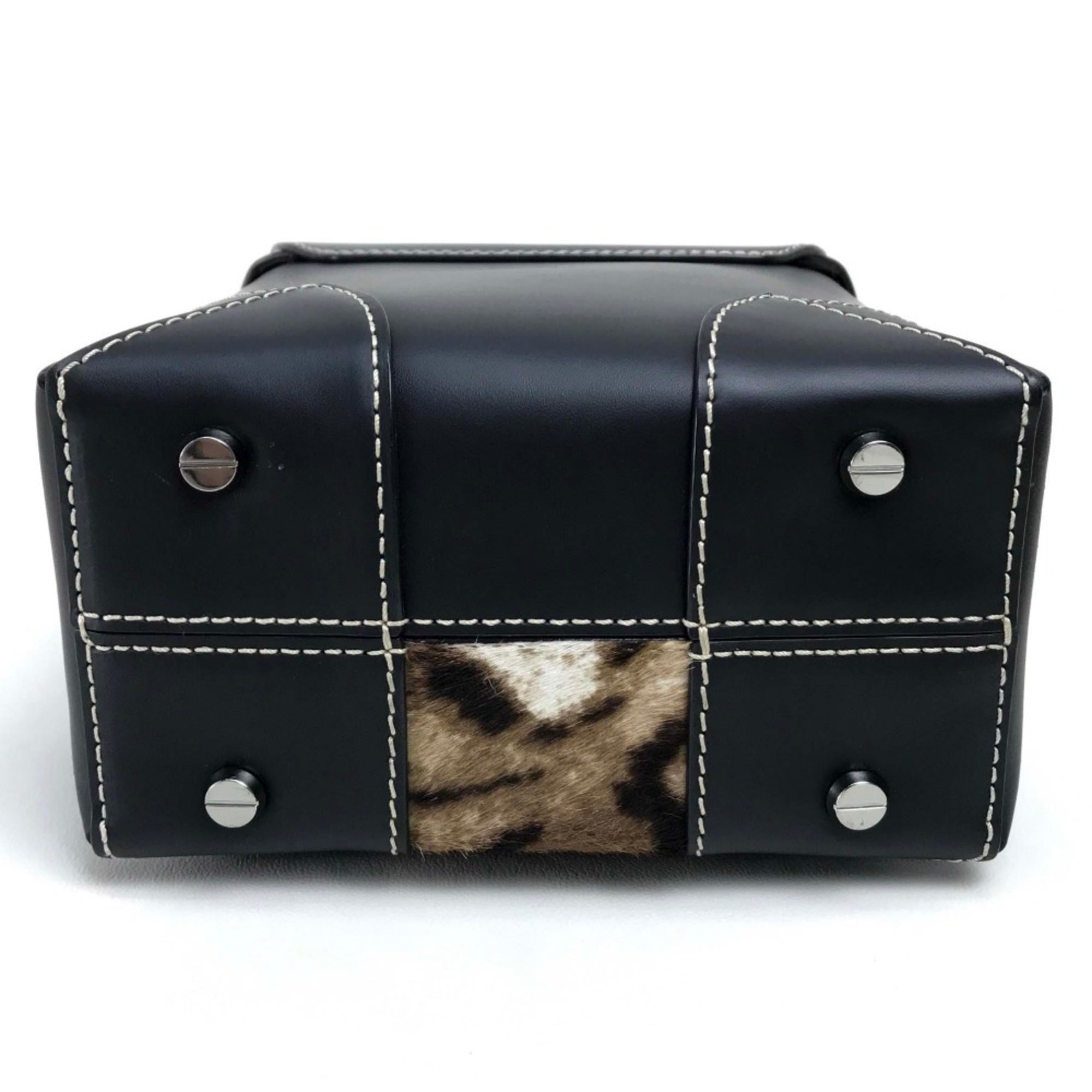 Mcm Beige Black Leather Leather Shoulder Bag (Pre-Owned)