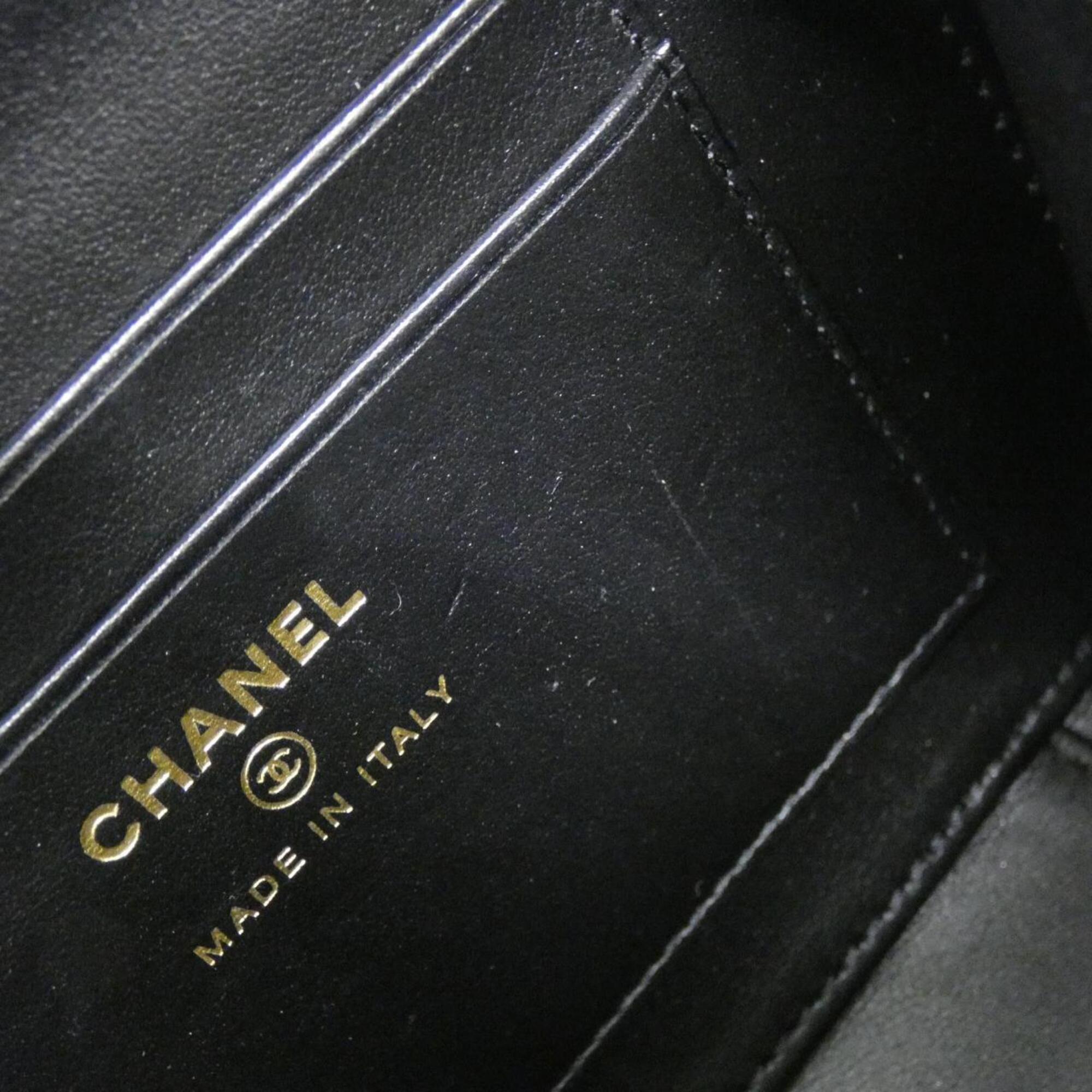 Chanel Black Grained Calfskin Shoulder Bag (Pre-Owned)