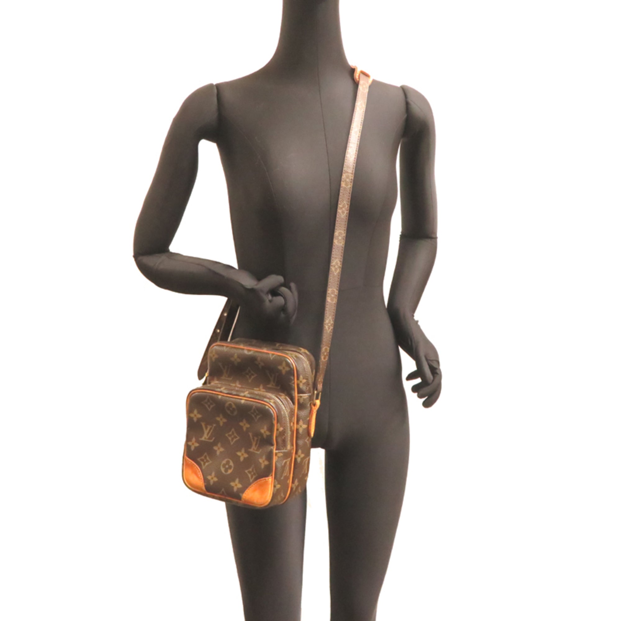 Louis Vuitton Brown Monogram Shoulder Bag (Pre-Owned)