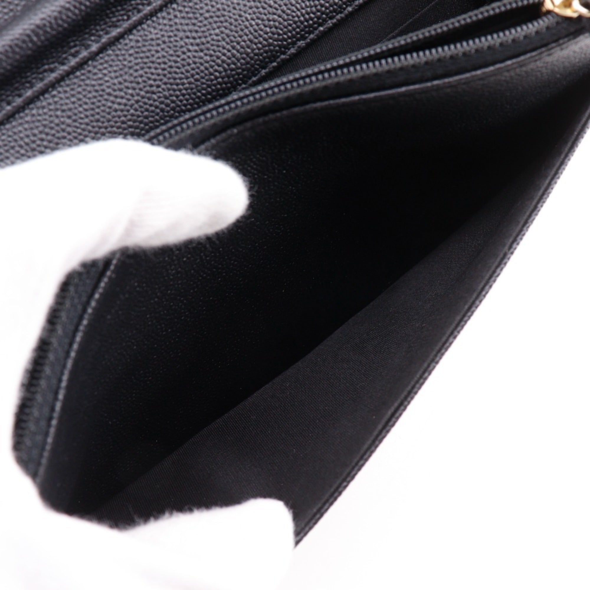 Chanel Black Grained Calfskin Shoulder Bag (Pre-Owned)