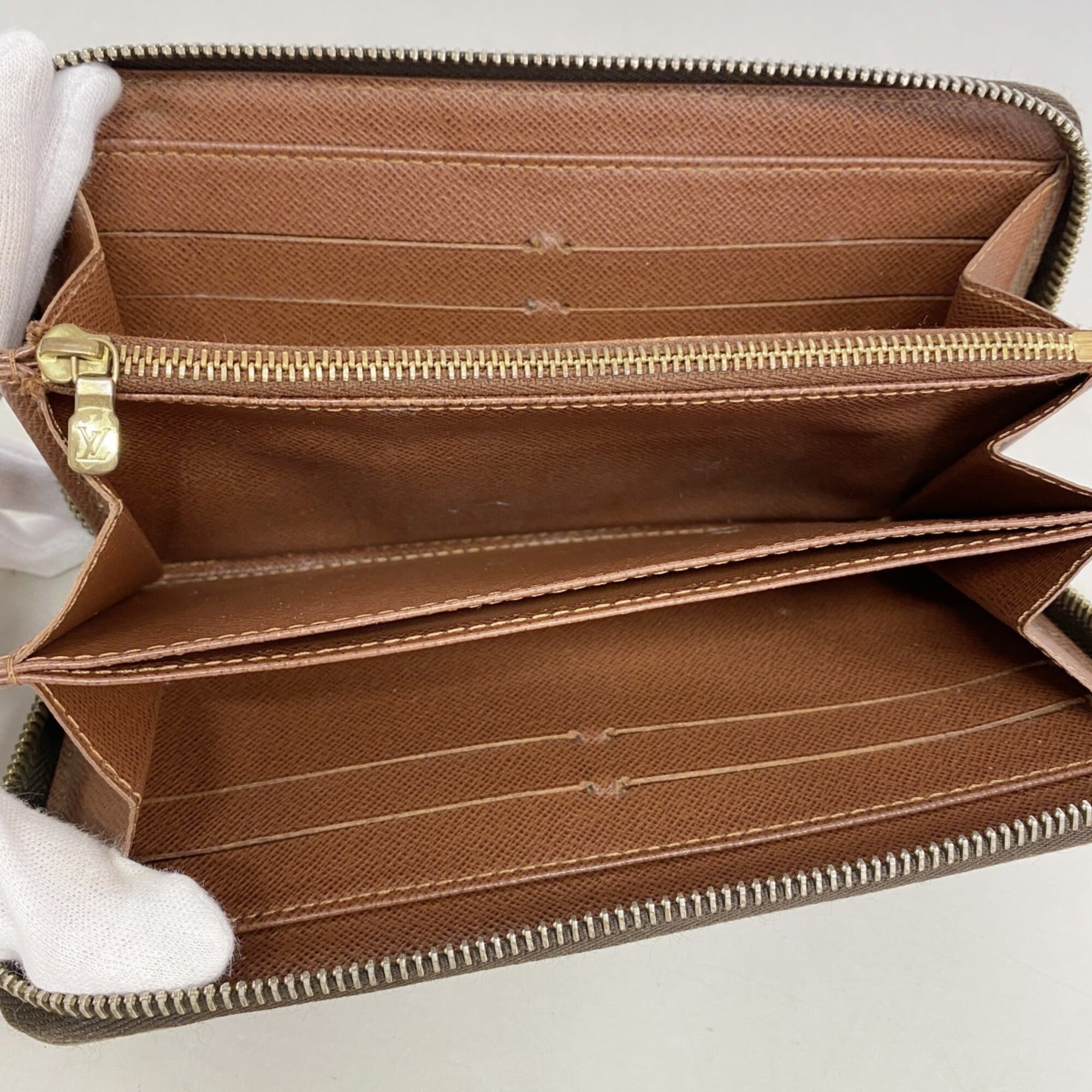 Louis Vuitton Brown Long Wallet (Bi-Fold) (Pre-Owned)