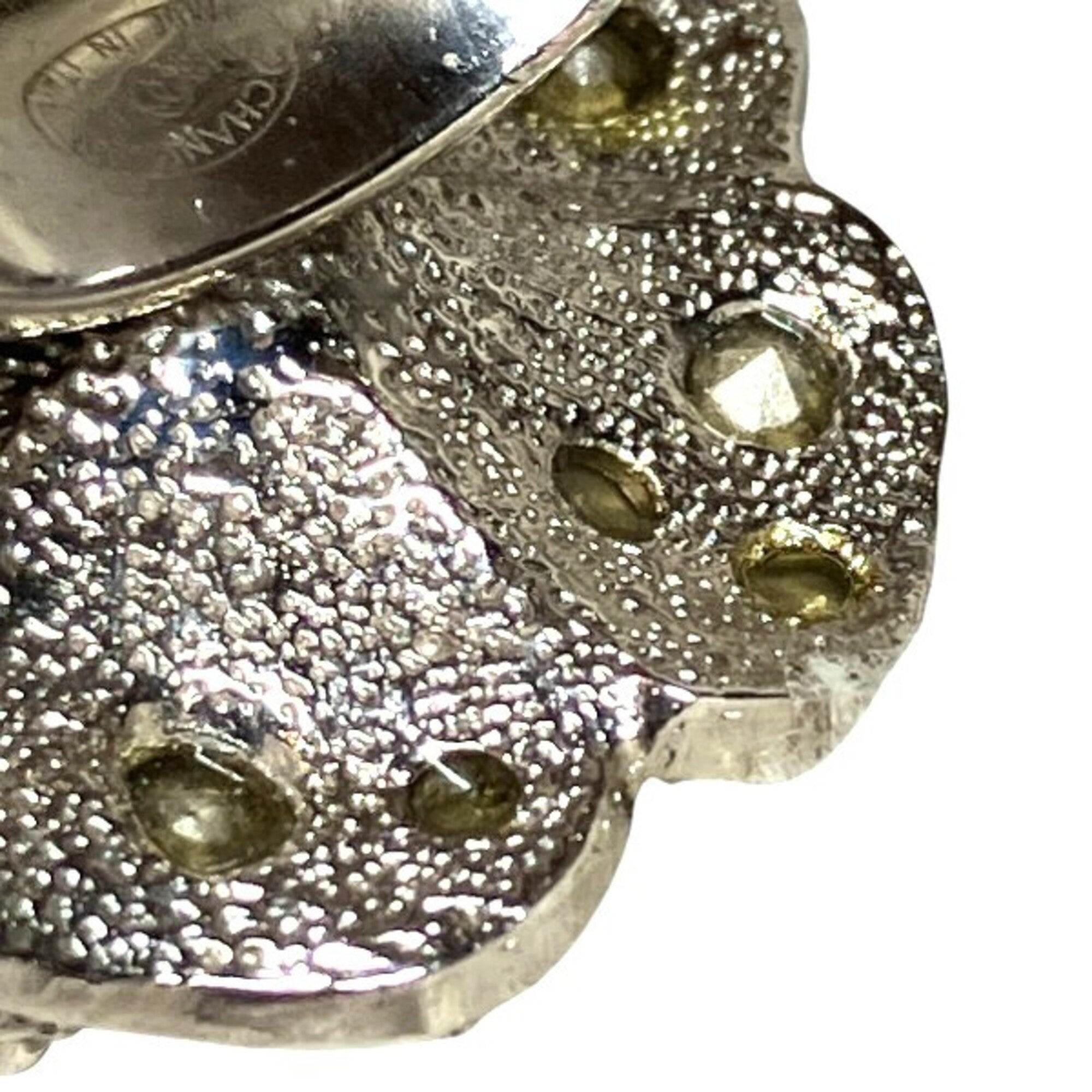Chanel Silver Metal Band Ring (Pre-Owned)