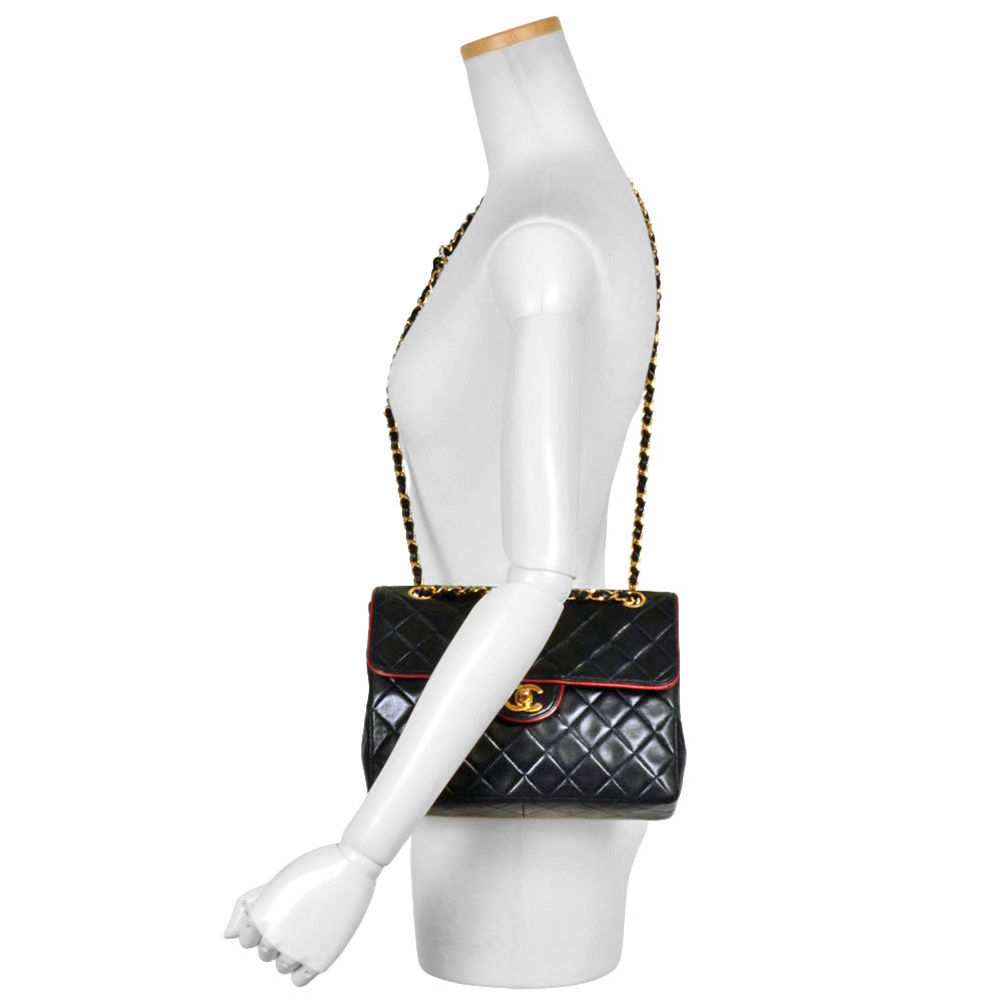 Chanel Matelasse Navy Leather Shoulder Bag (Pre-Owned)