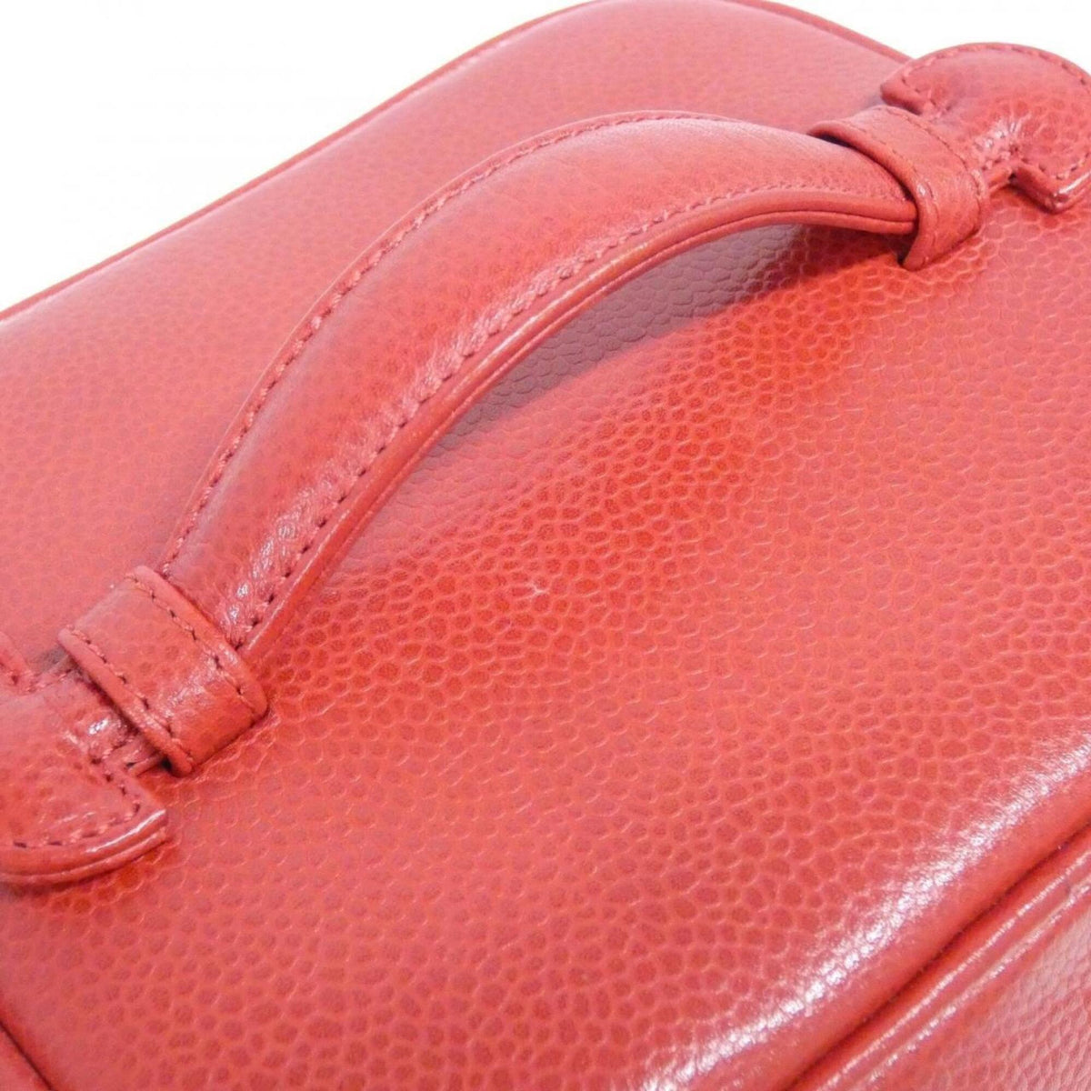 Chanel Red Color Grained Calfskin Handbag (Pre-Owned)