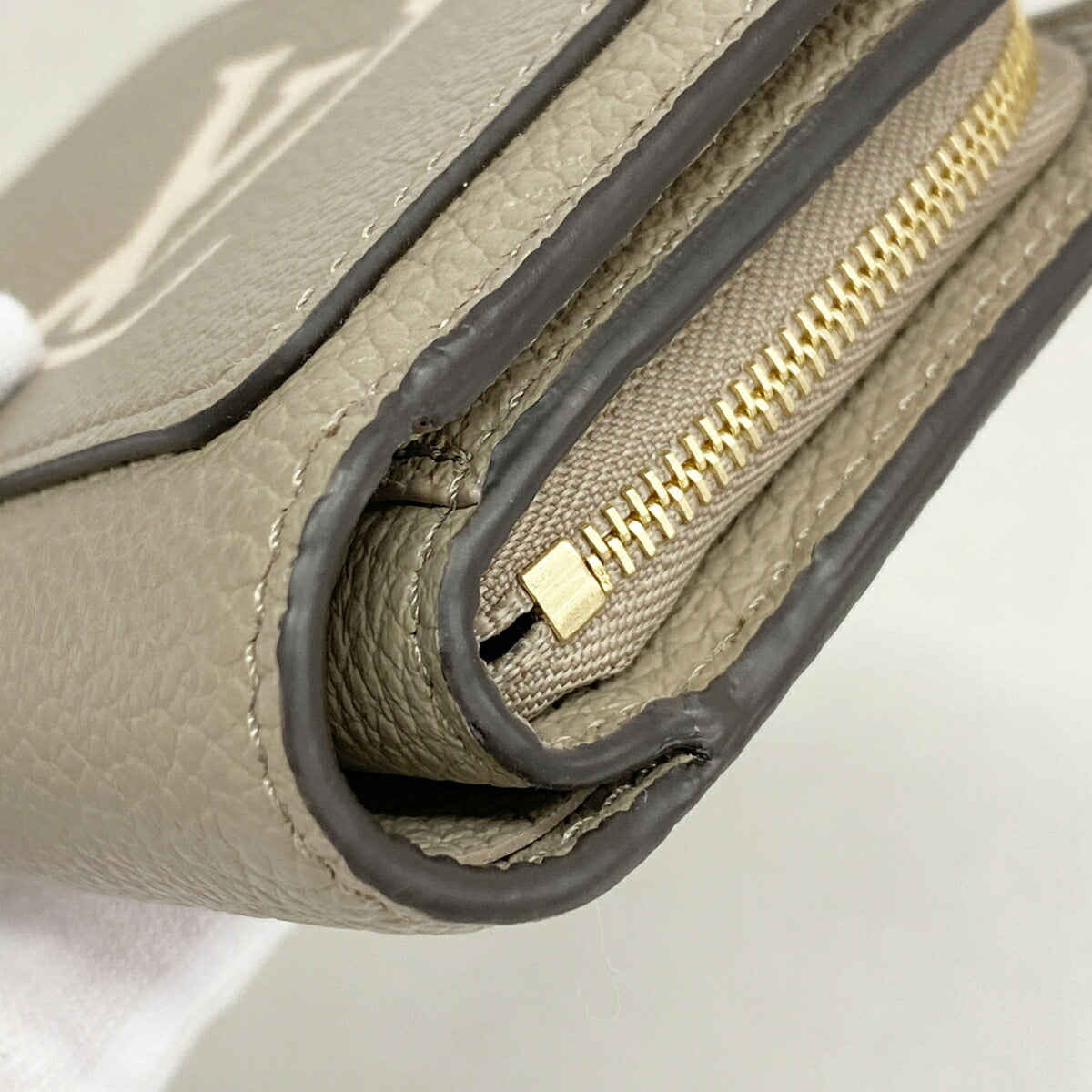 Louis Vuitton Cream Tourterelle Wallet (Bi-Fold) (Pre-Owned)