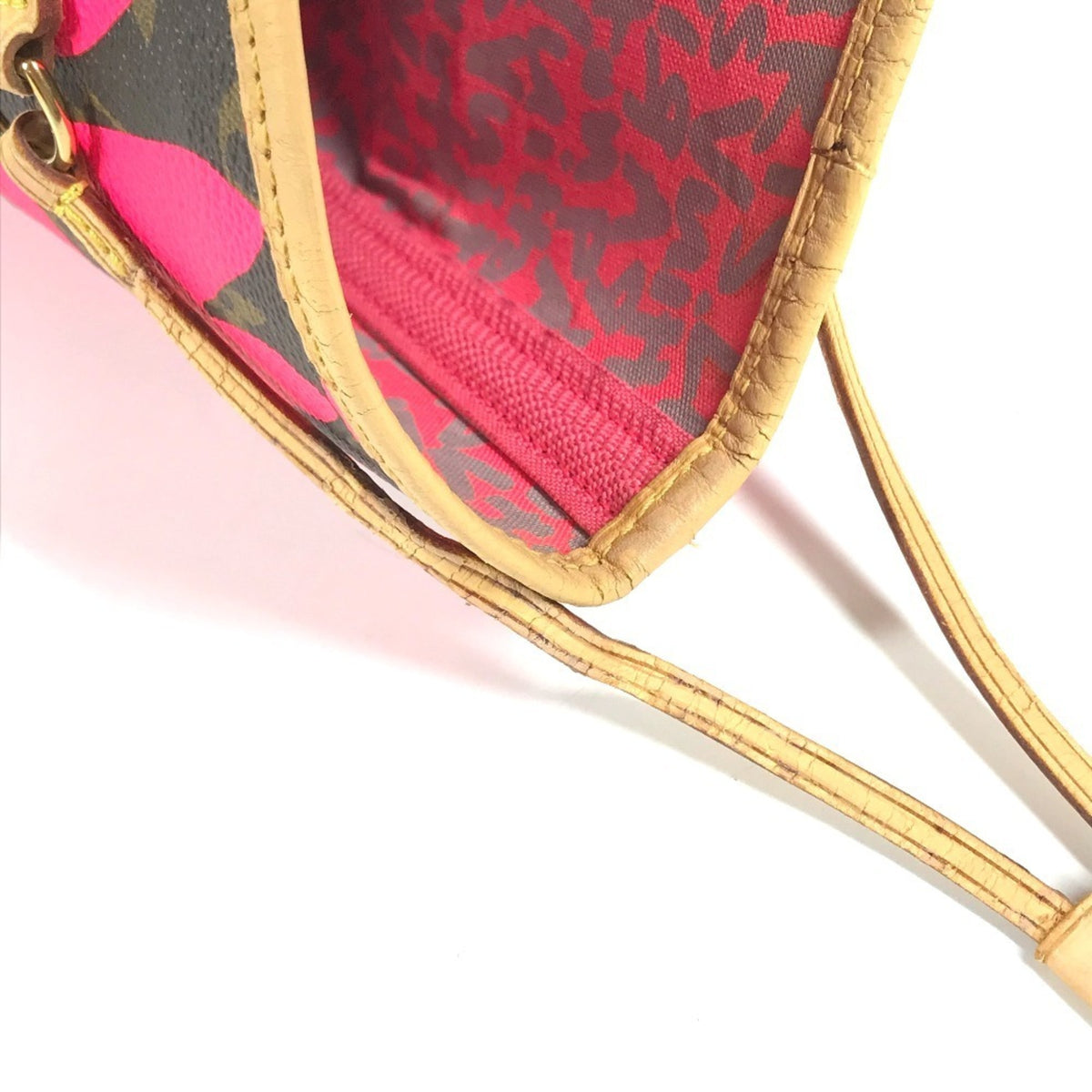 Louis Vuitton Pink Monogram Graffiti Canvas Shoulder Bag Tote Bag (Pre-Owned)
