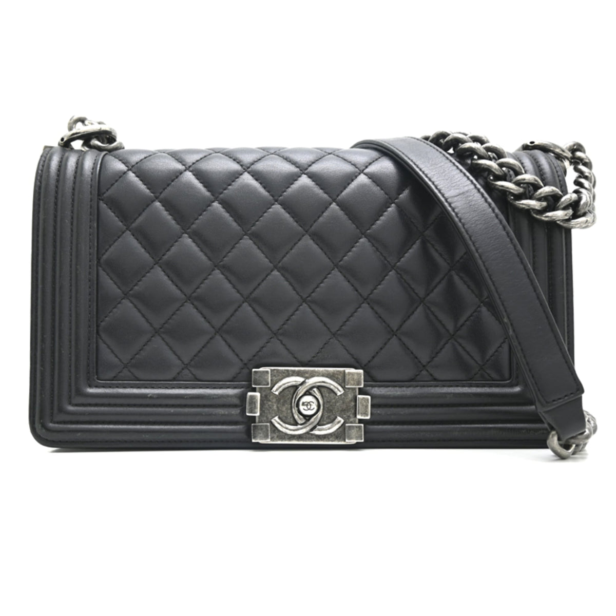 Chanel Boy Chanel Black Leather Shoulder Bag (Pre-Owned)