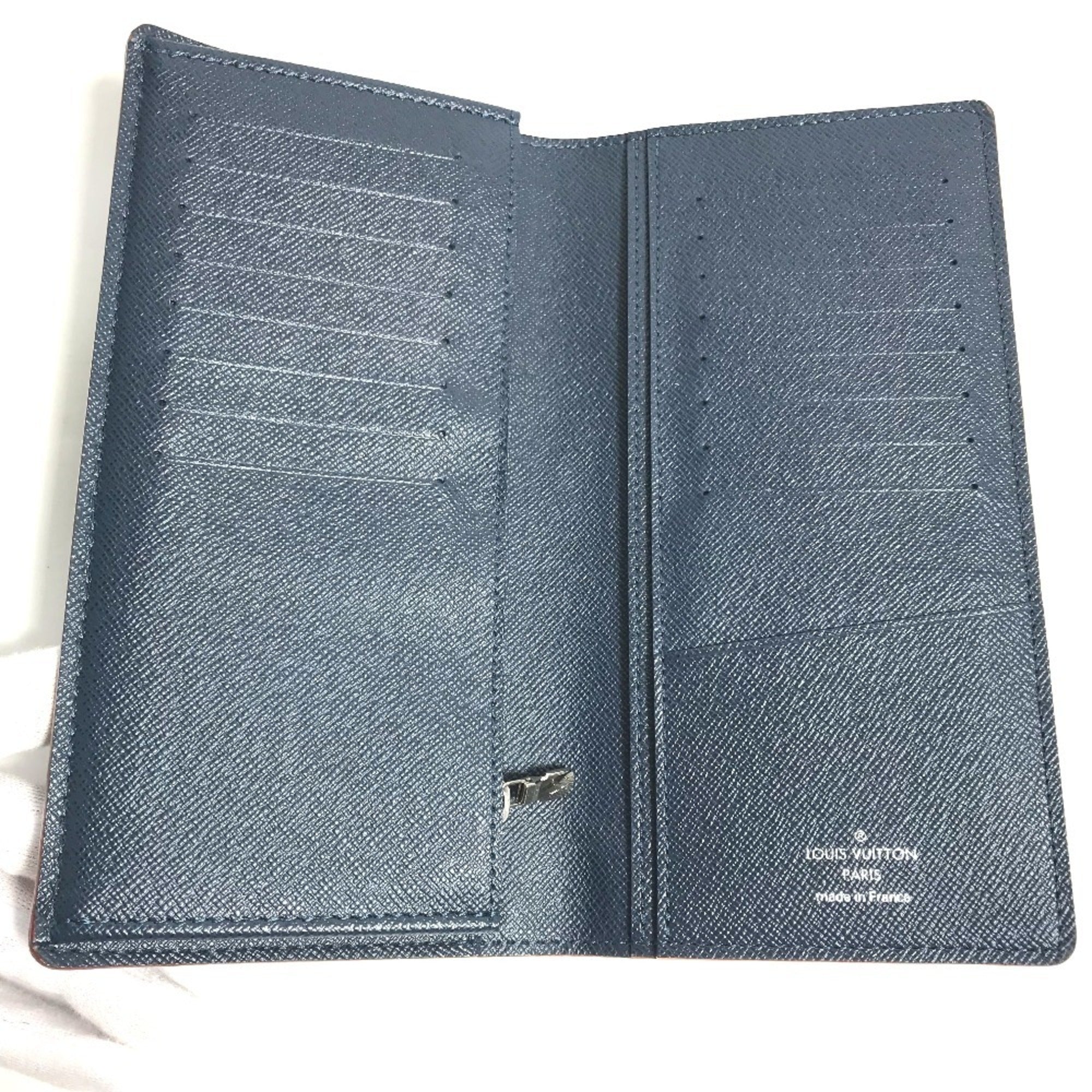 Louis Vuitton Taiga Blue Ocean Taiga Leather Long Wallet (Bi-Fold) (Pre-Owned)