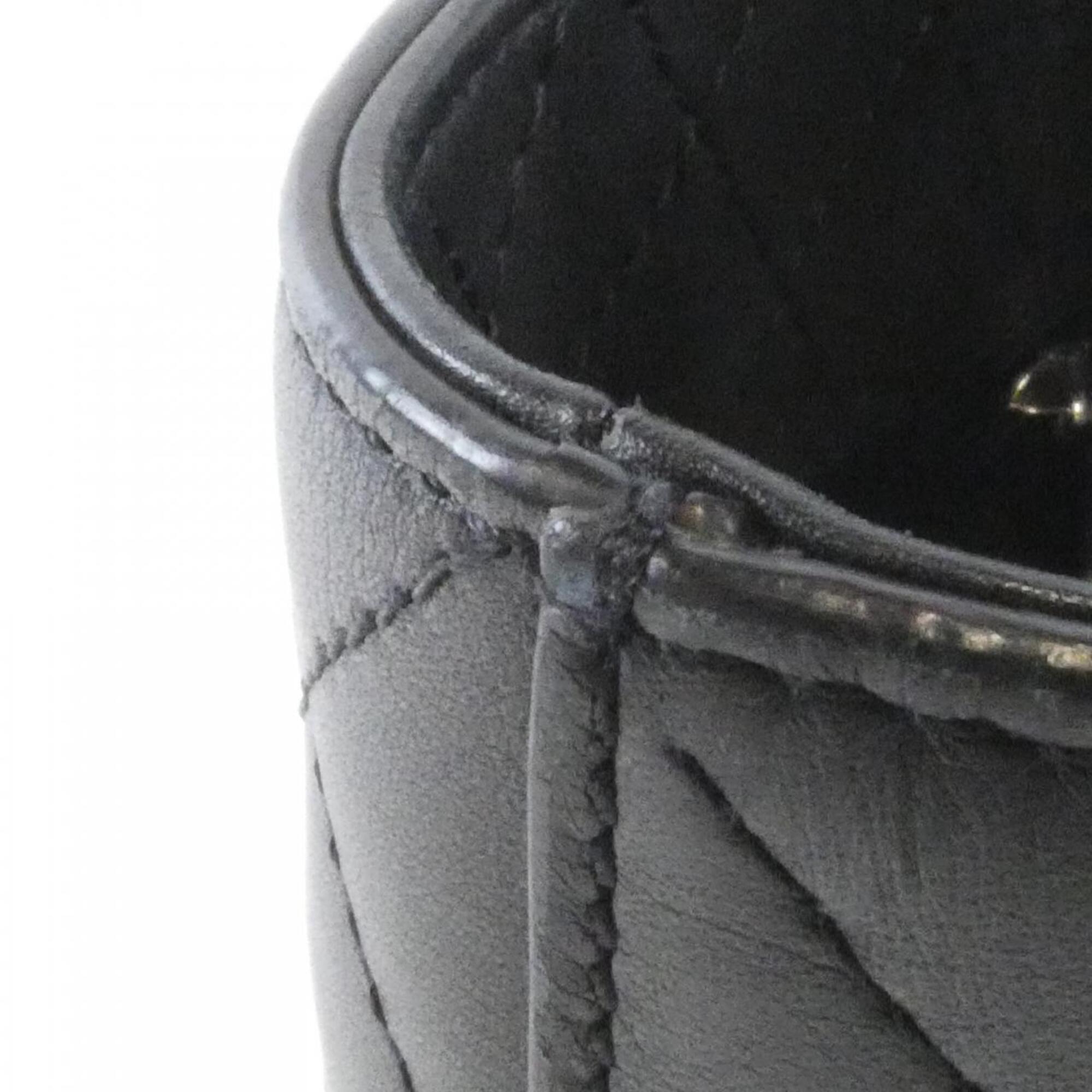 Chanel Black Leather Handbag (Pre-Owned)