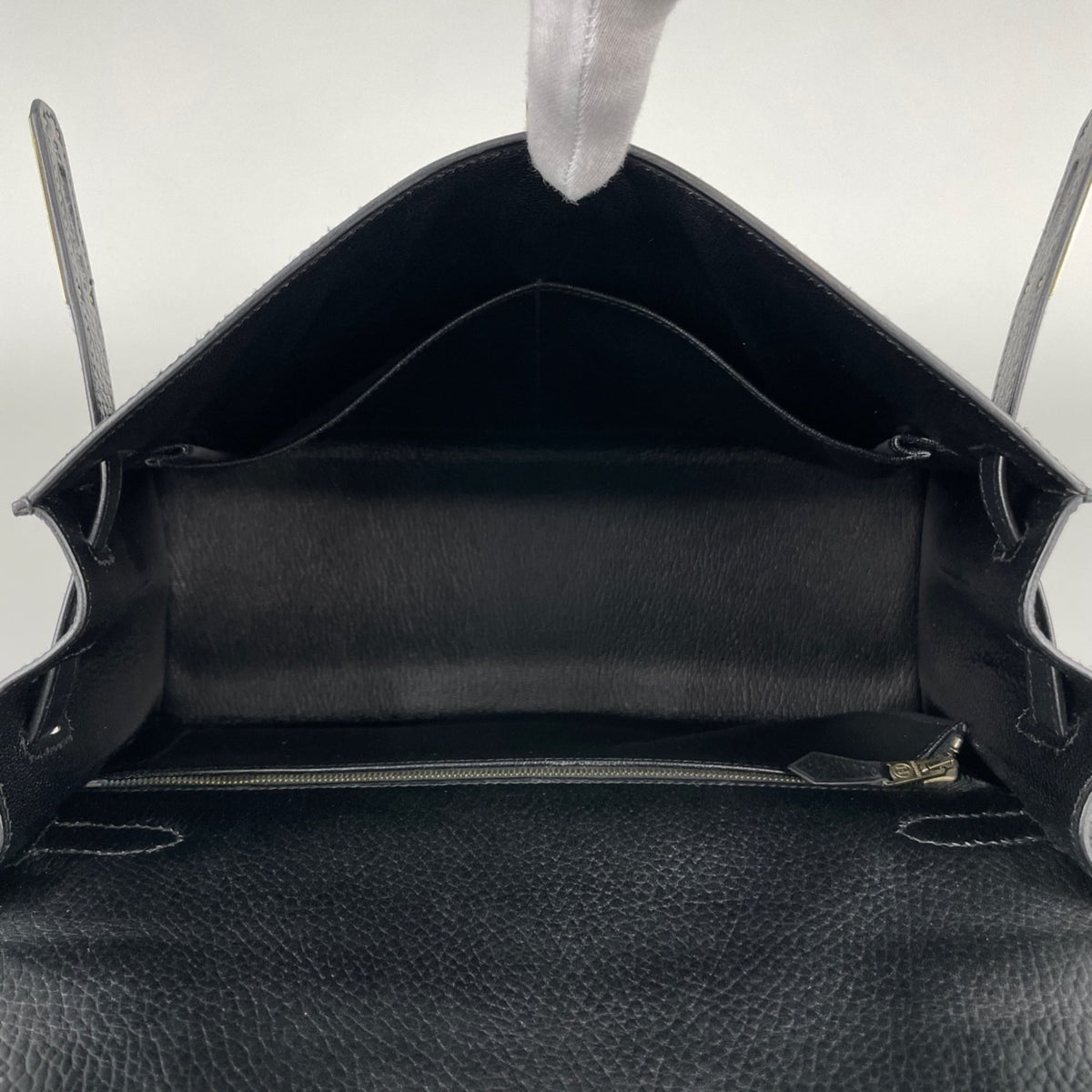 Hermes Kelly Black Ardennes Leather Handbag (Pre-Owned)