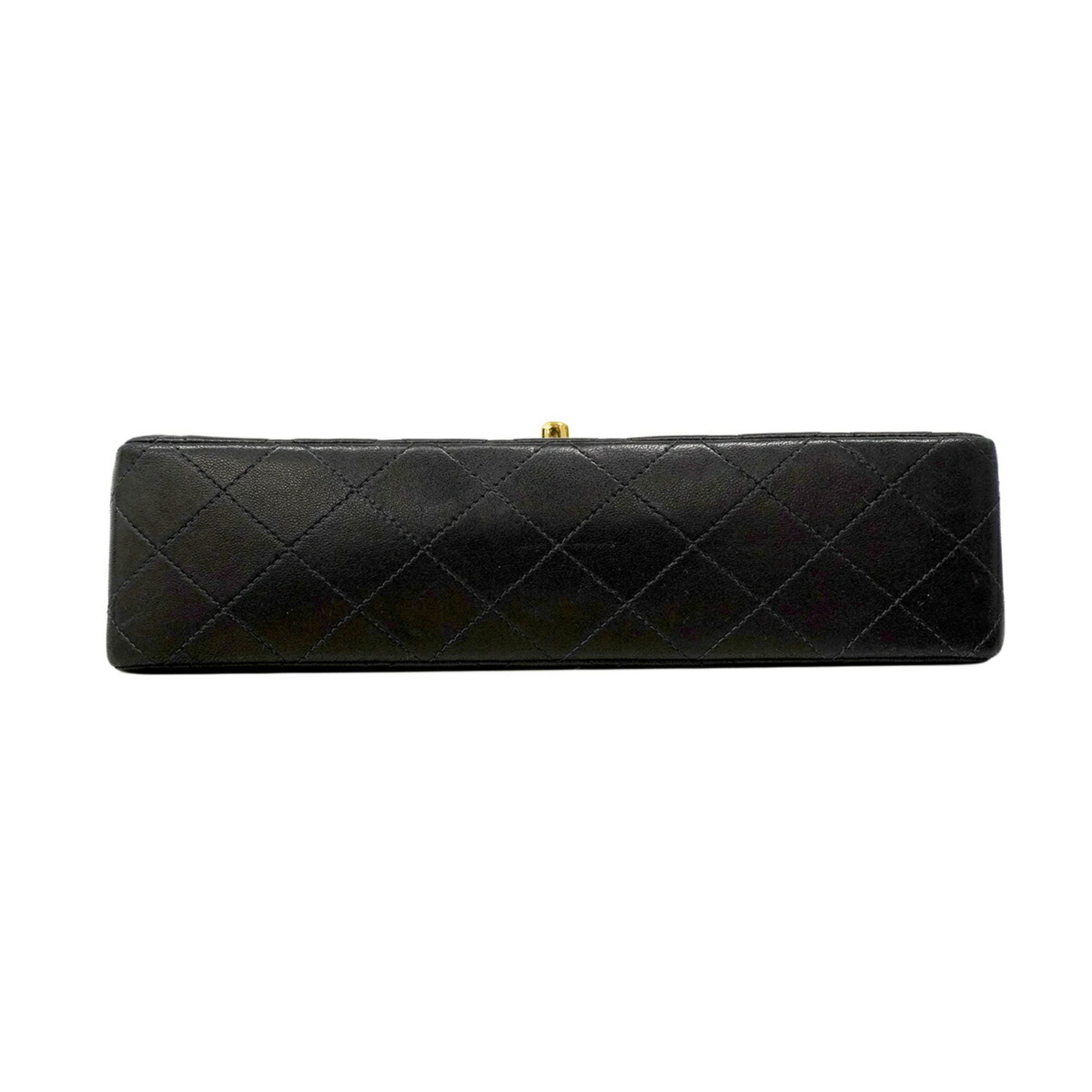 Chanel Black Leather Shoulder Bag (Pre-Owned)
