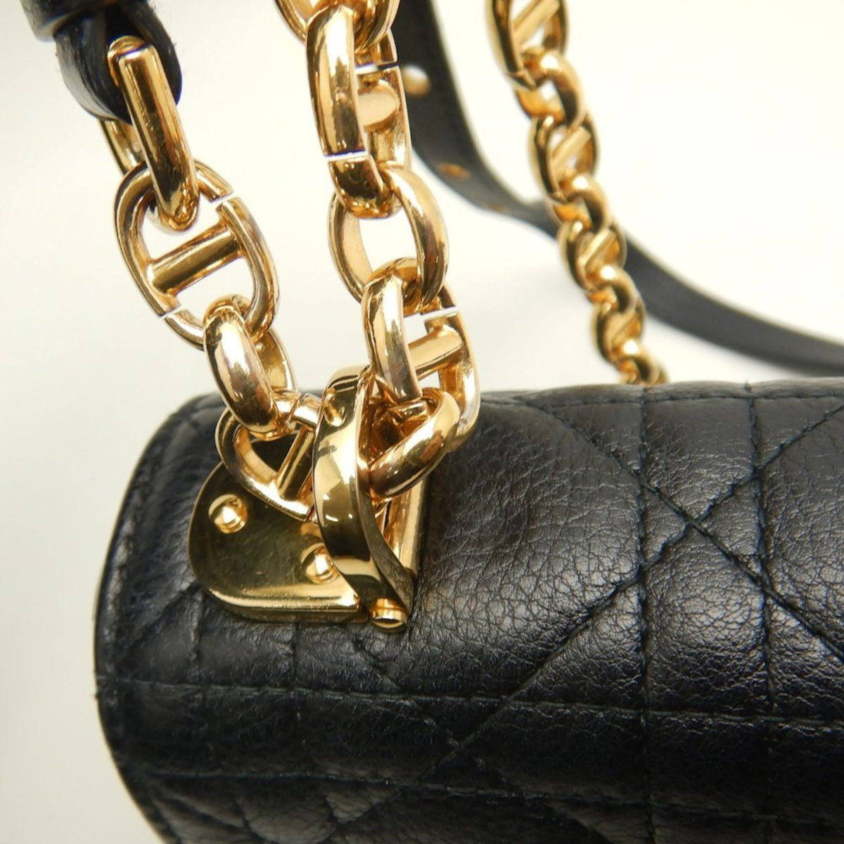Christian Dior Black Leather Shoulder Bag (Pre-Owned)