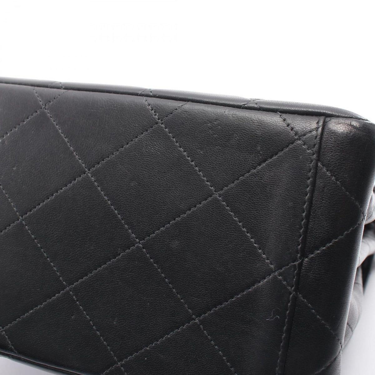 Chanel Matelasse Black Leather Handbag Shoulder Bag (Pre-Owned)