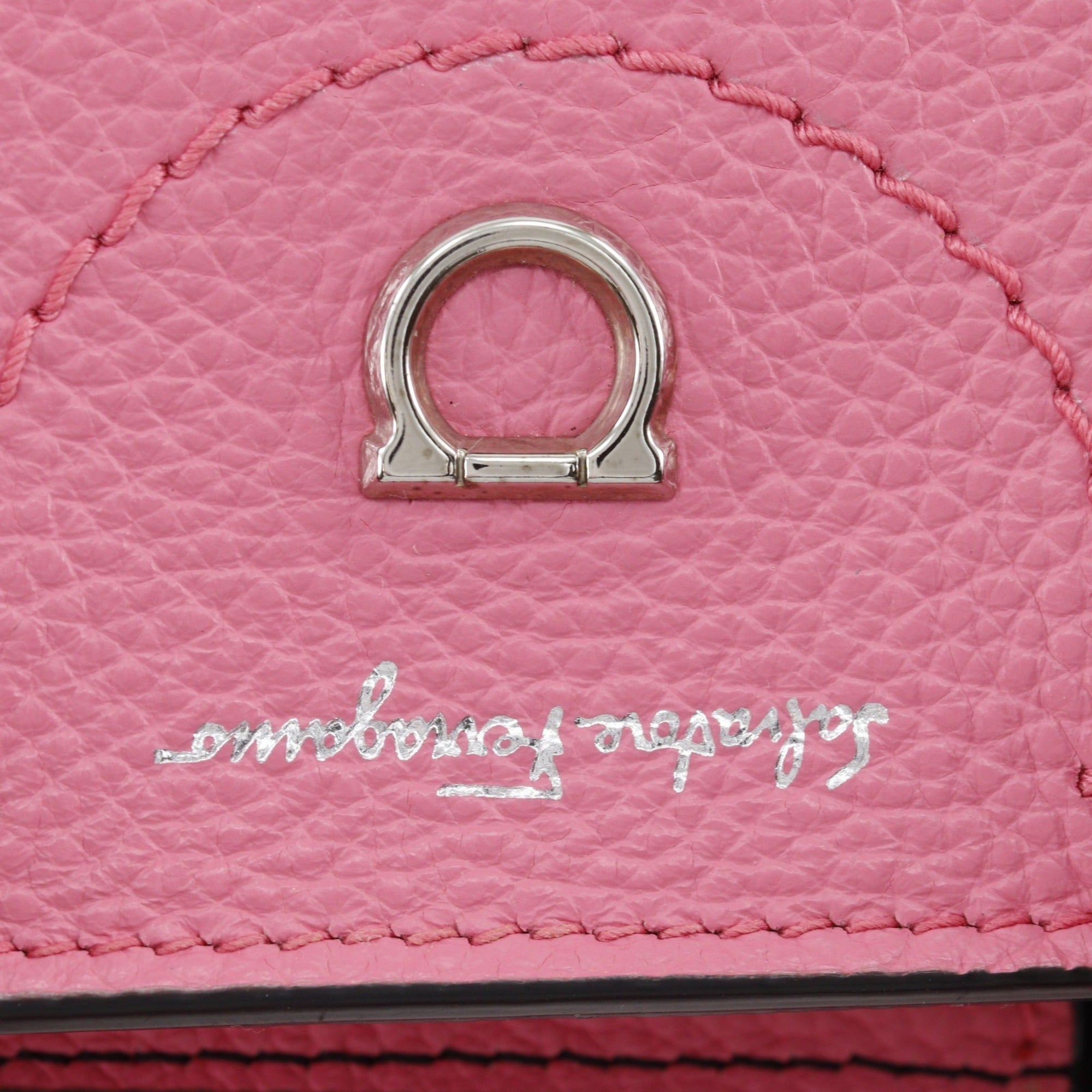 Salvatore Ferragamo Pink Leather Handbag (Pre-Owned)