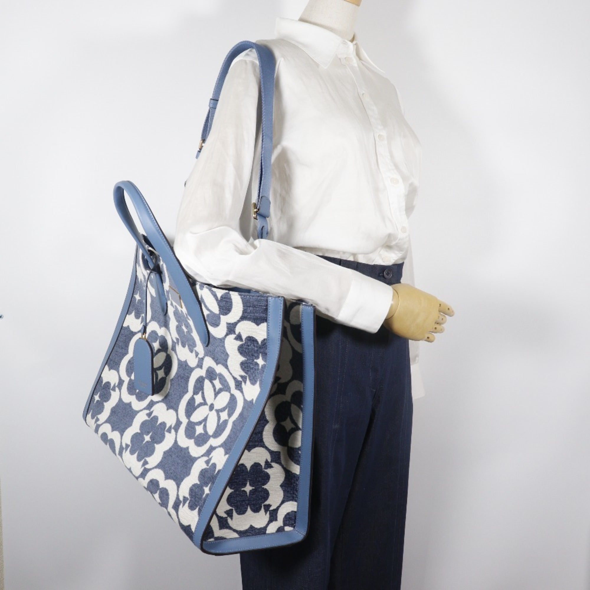 Kate Spade Light Blue Cotton Leather Tote Bag (Pre-Owned)