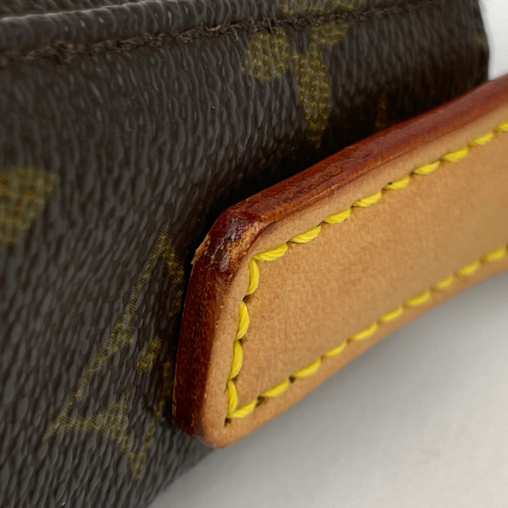Louis Vuitton Brown Monogram Monogram Shoulder Bag (Pre-Owned)