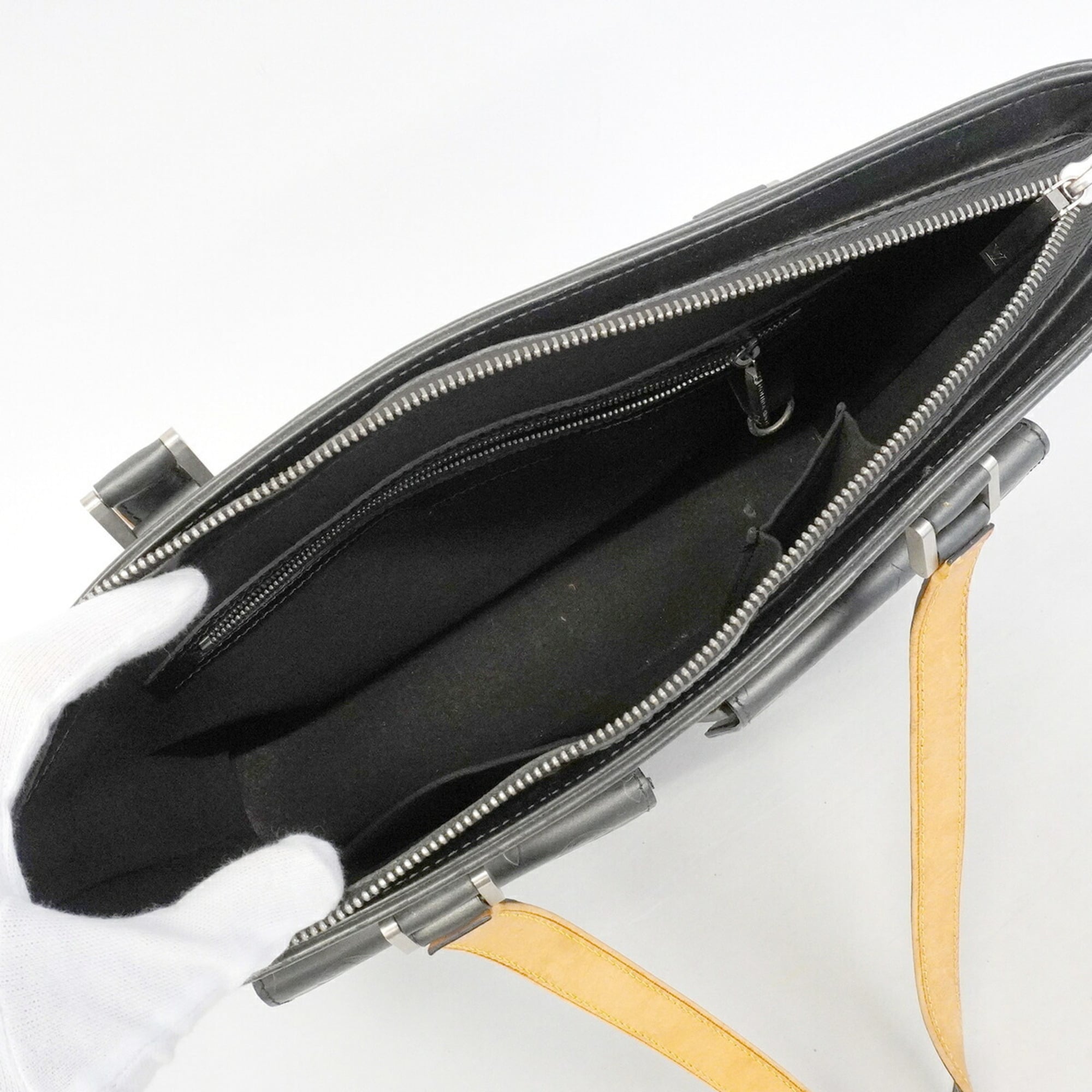 Louis Vuitton Noir Tote Bag (Pre-Owned)