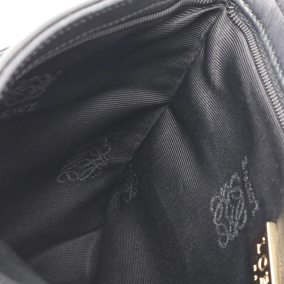 Loewe Black Leather Pochette Shoulder Bag (Pre-Owned)